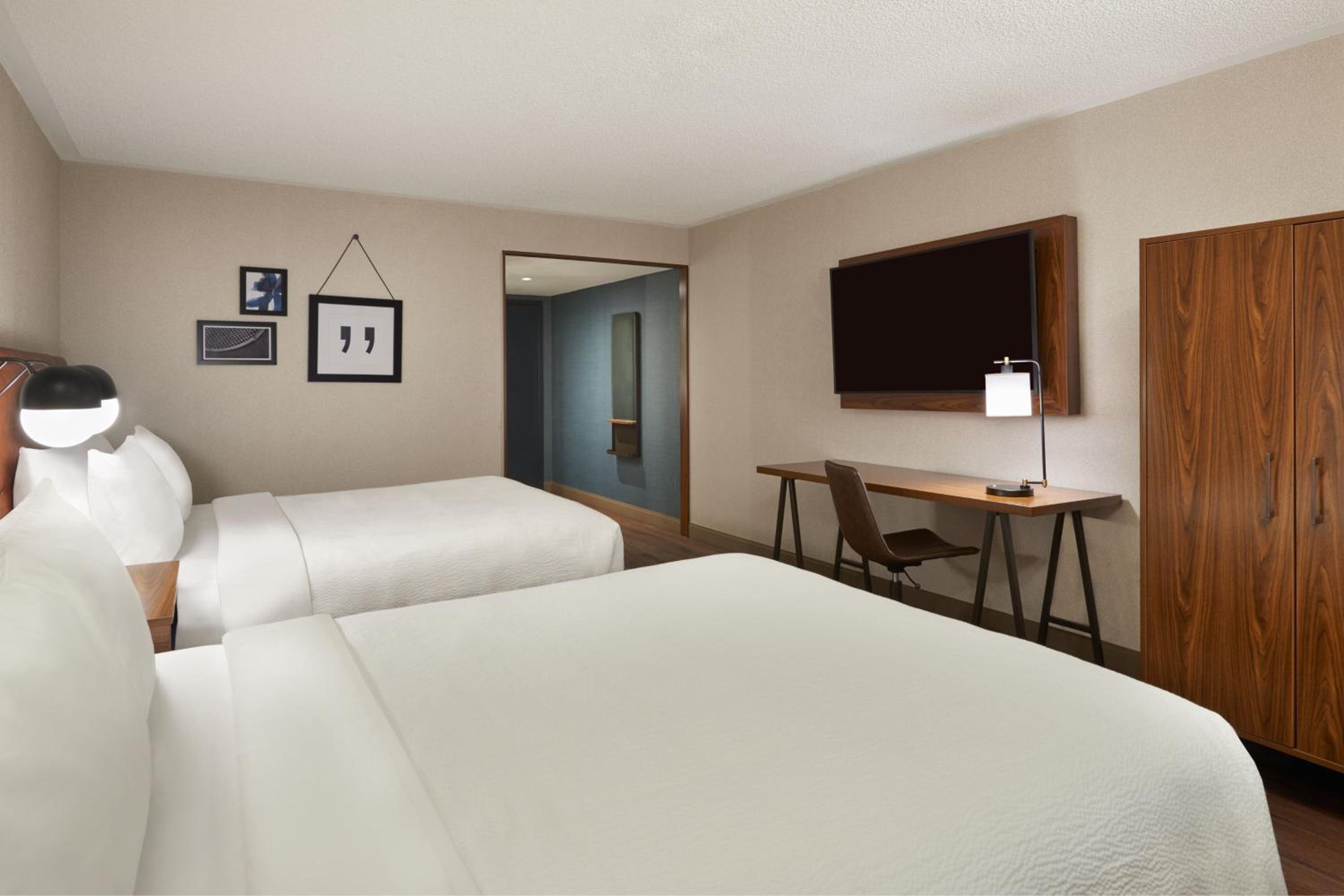 Traditional Queen Room with Two Queen Beds - Photo 1
