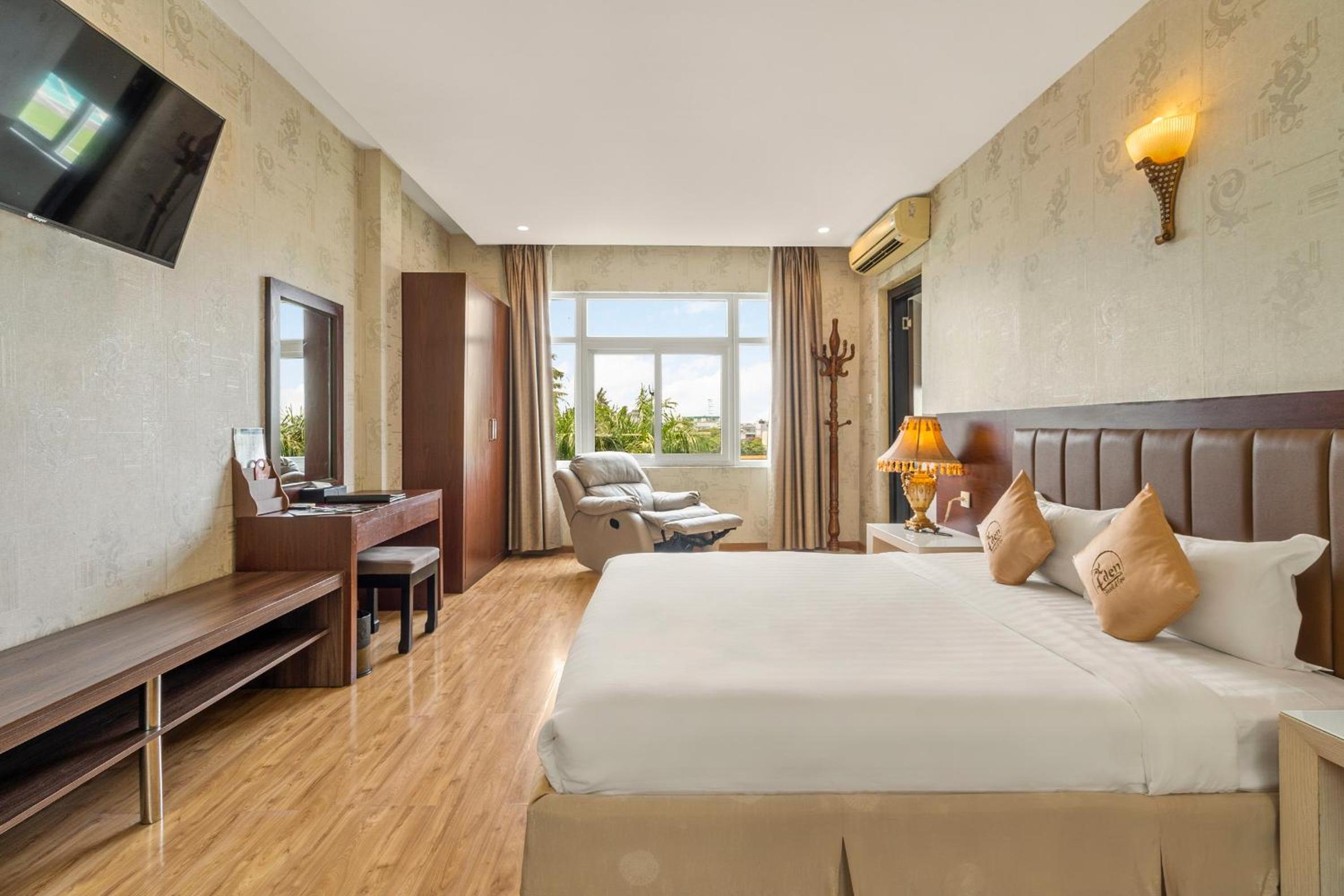 Premium King Room
