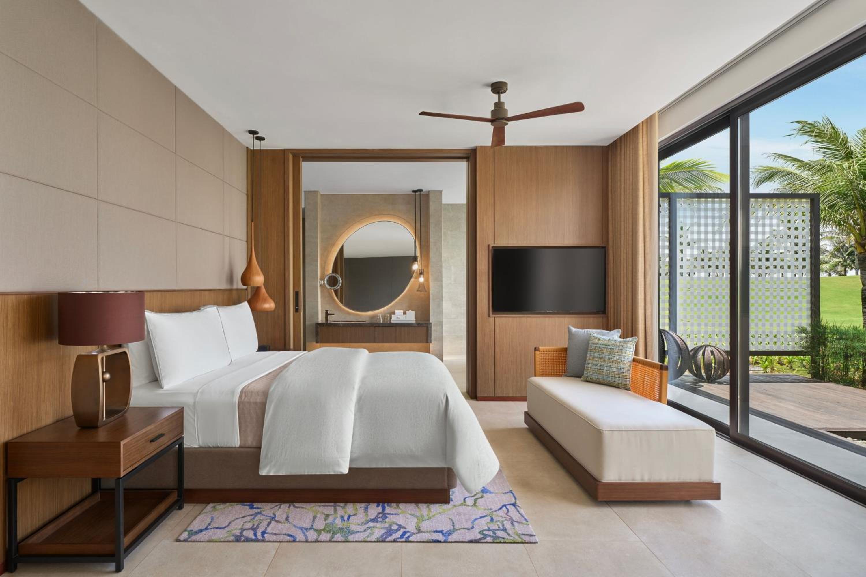 One-Bedroom Villa with Private Pool and Resort View - Photo 9