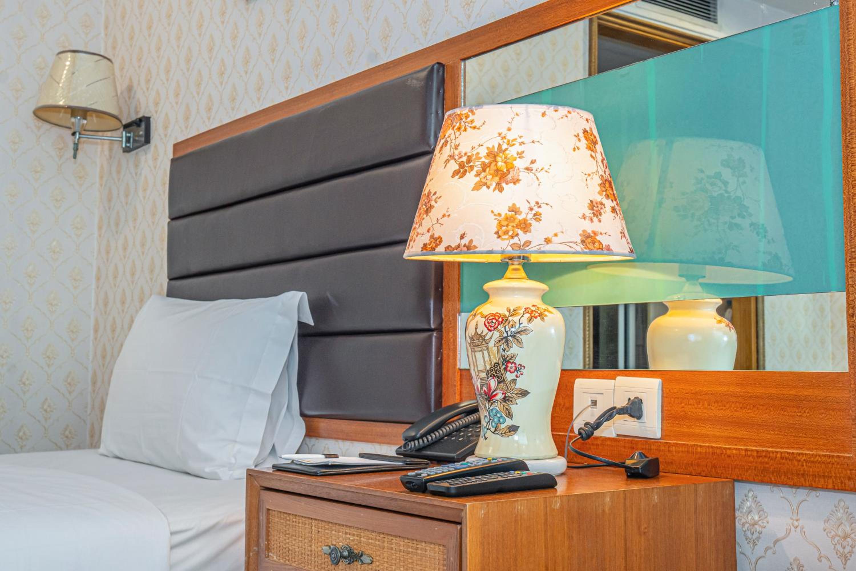 Deluxe Twin Room - Photo 7