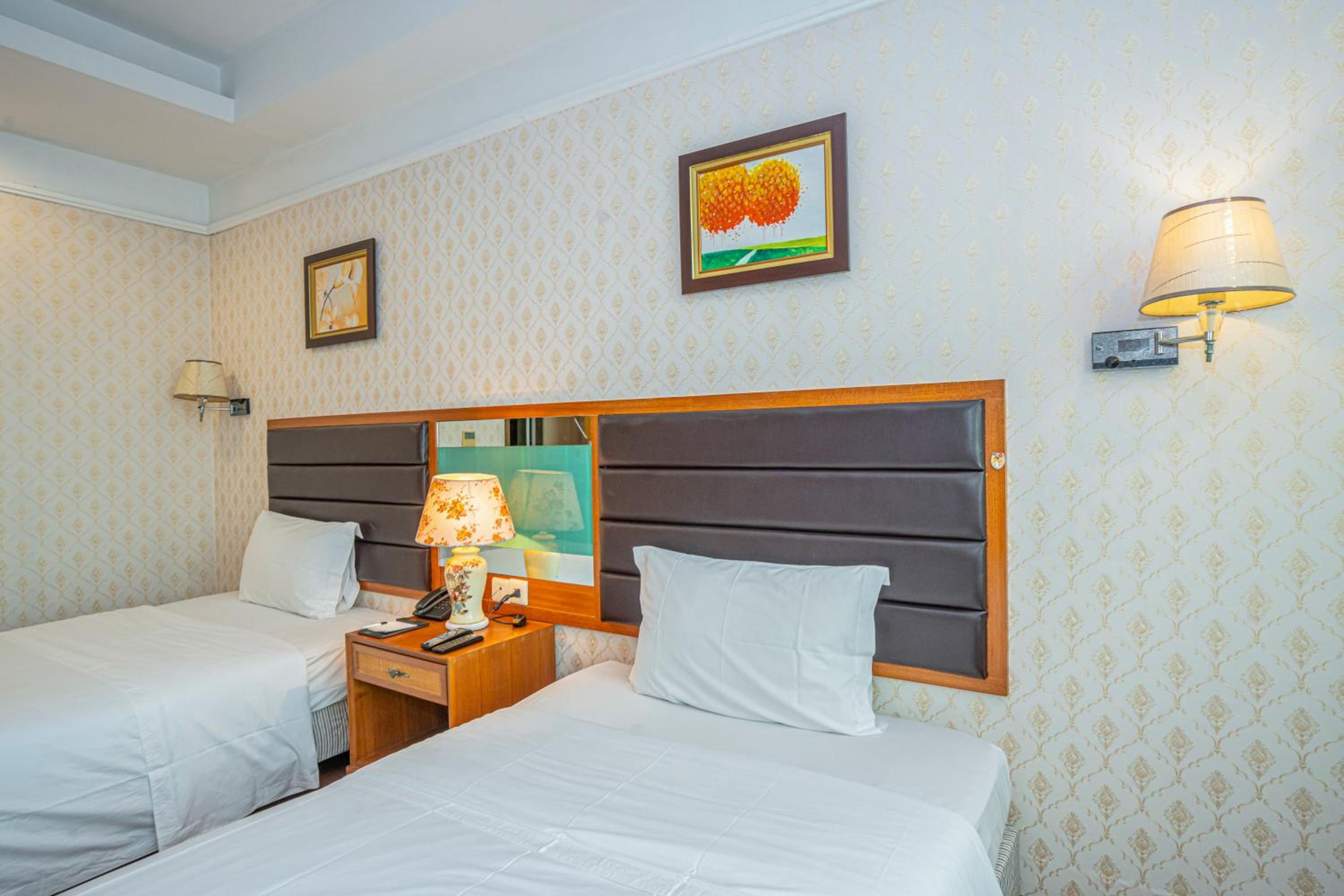 Deluxe Twin Room - Photo 3