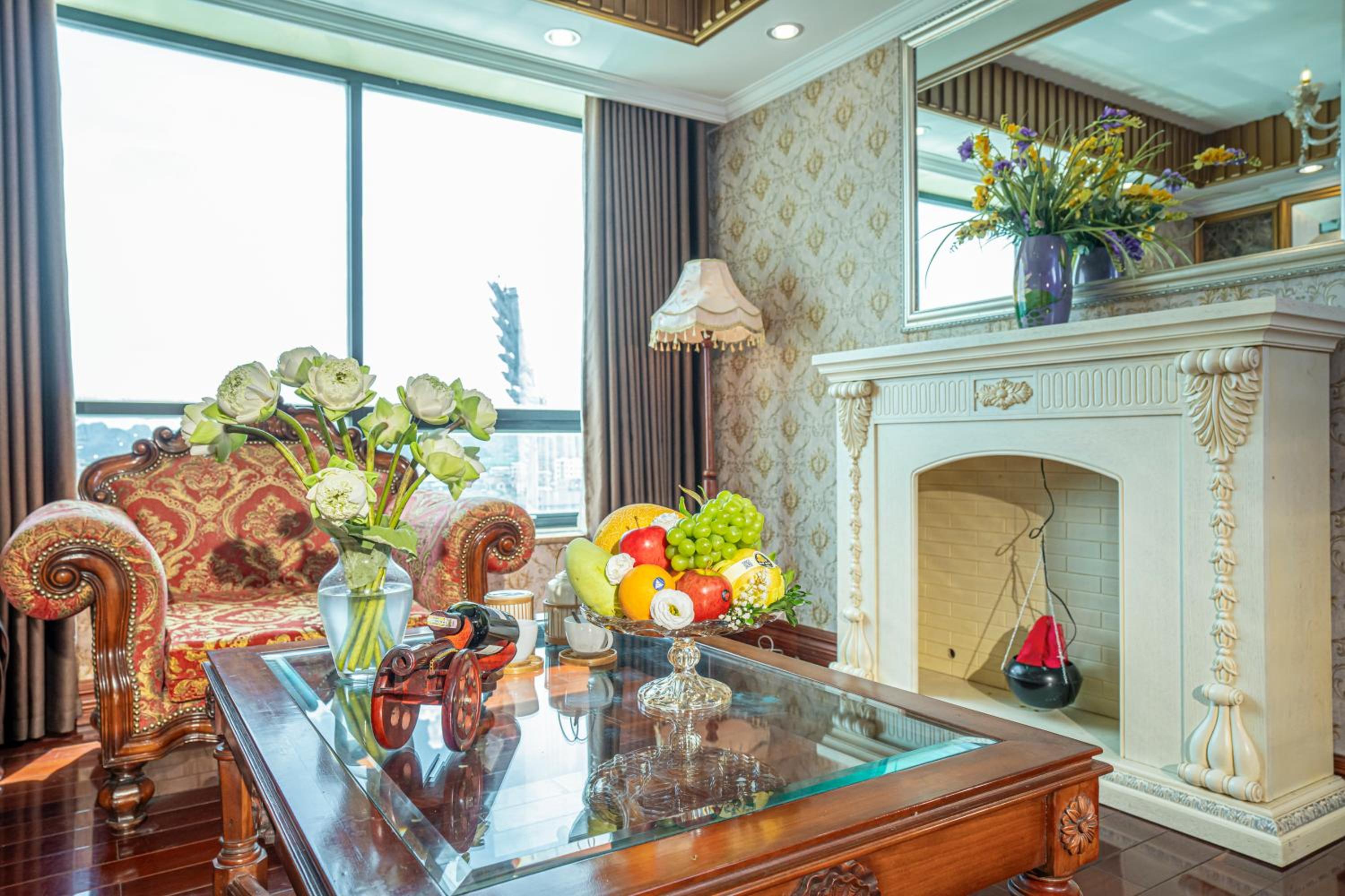 Suite - Photo 5