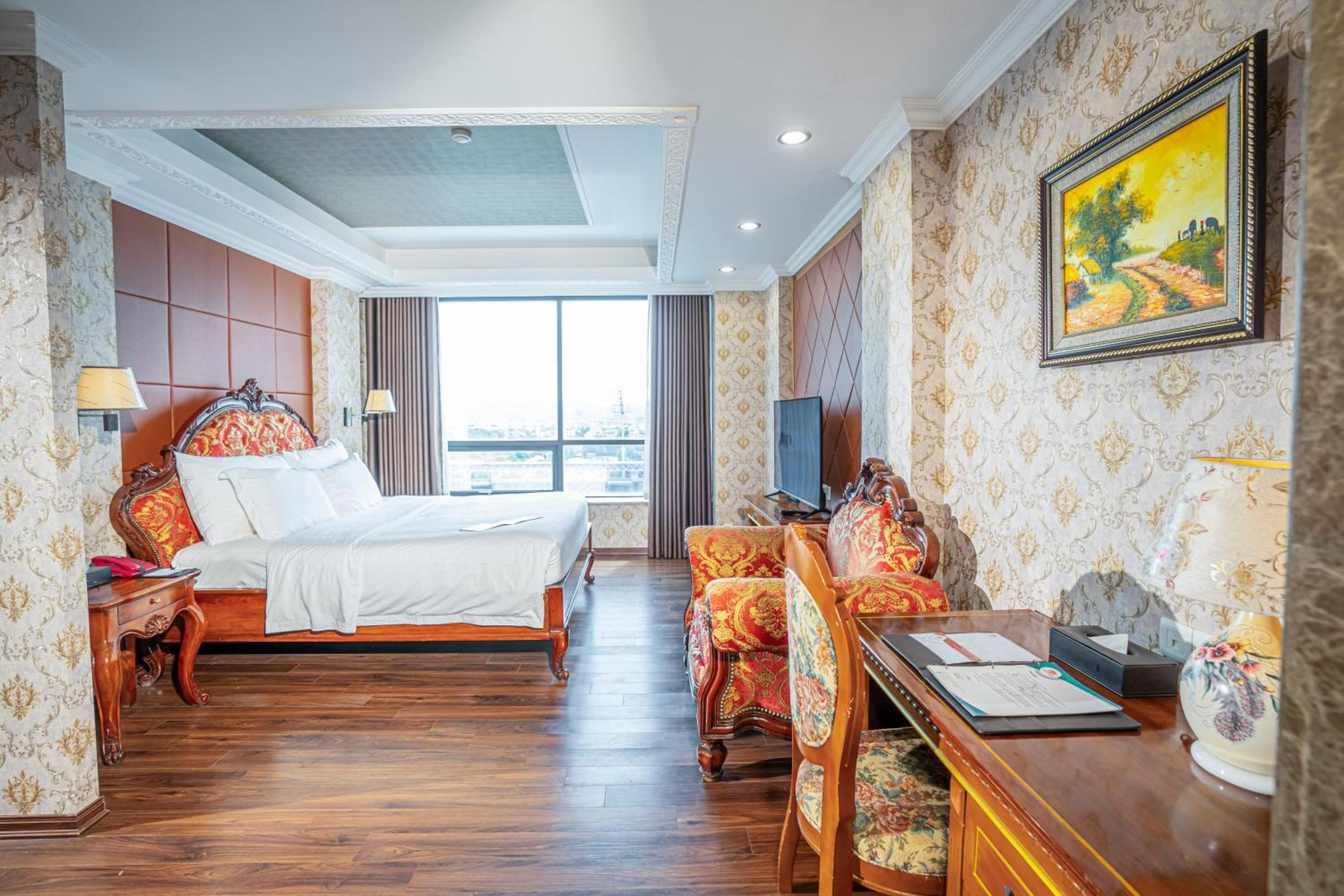 Suite - Photo 6