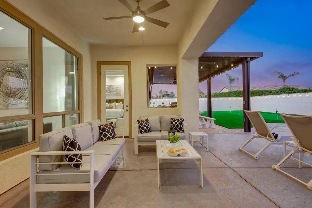 Seven-Bedroom House photo 2
