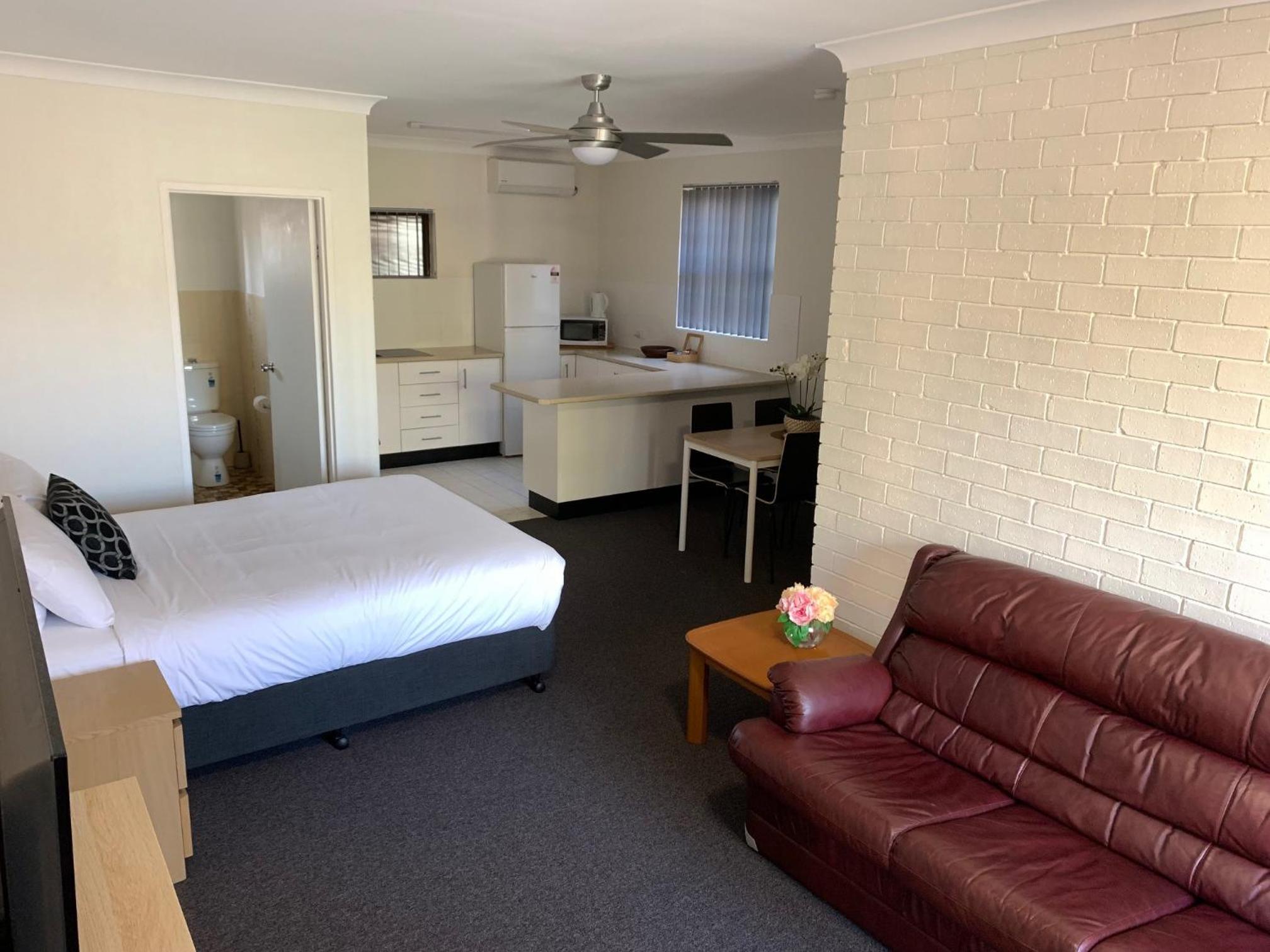 Deluxe Family Room photo 1