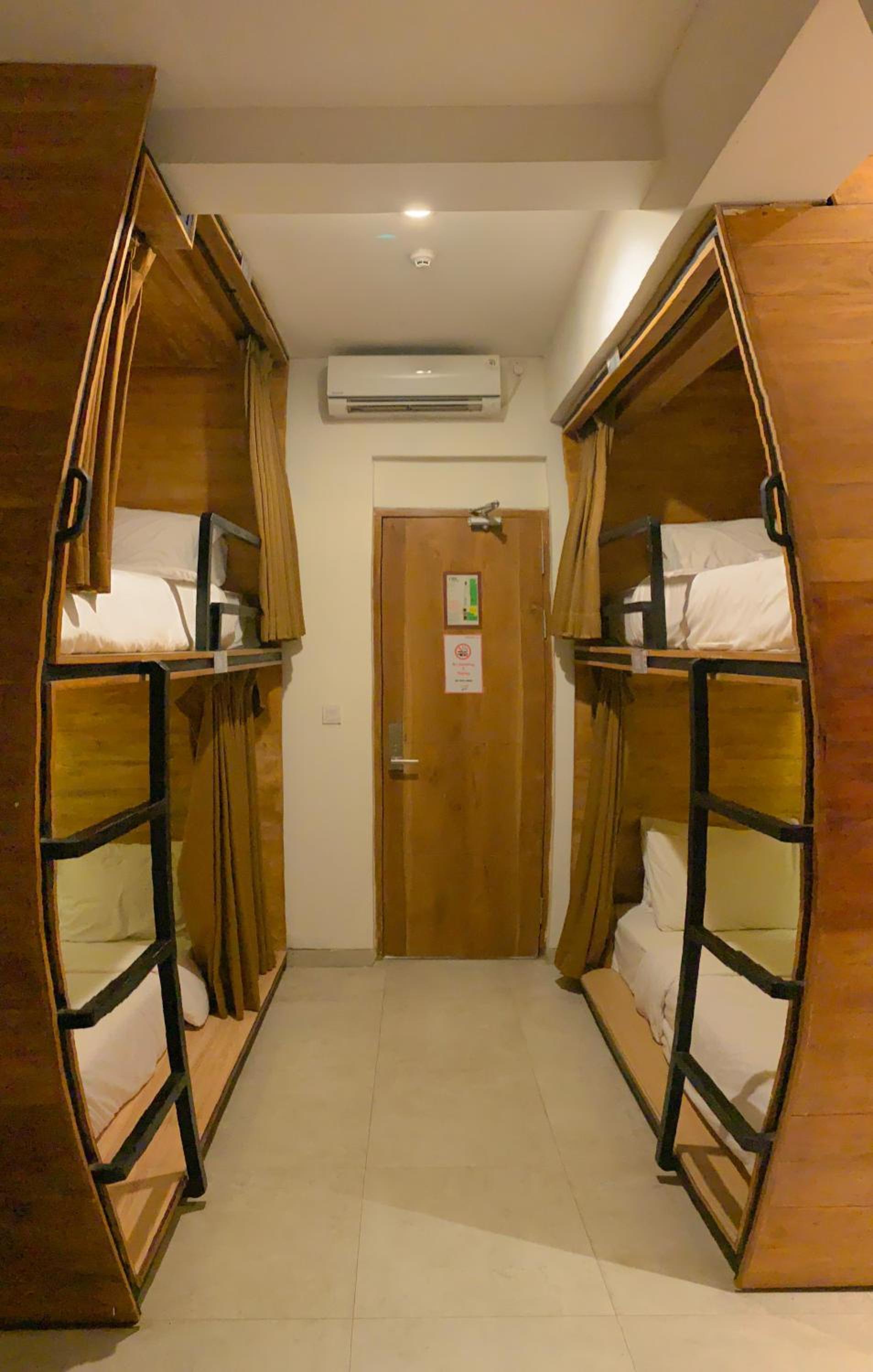 Single Bed in Dormitory Room photo 1