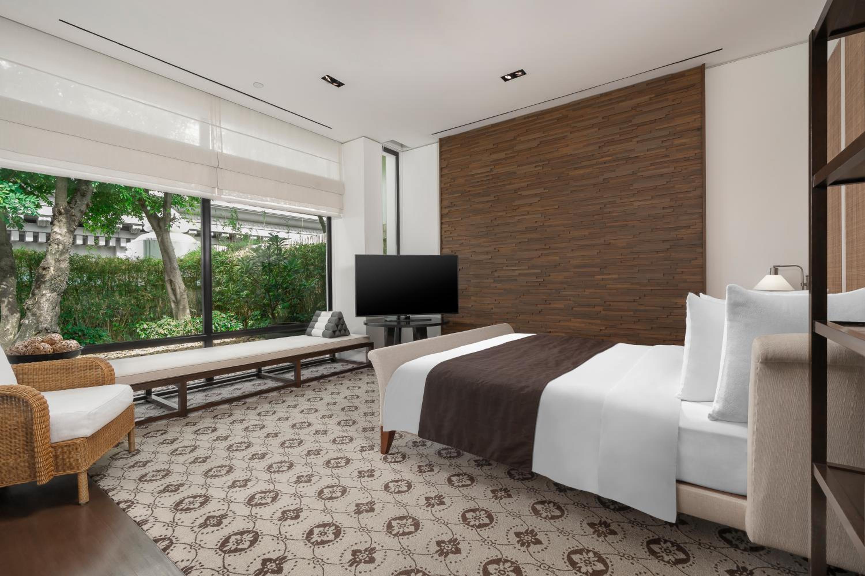 Villa with King Bed - Club Access