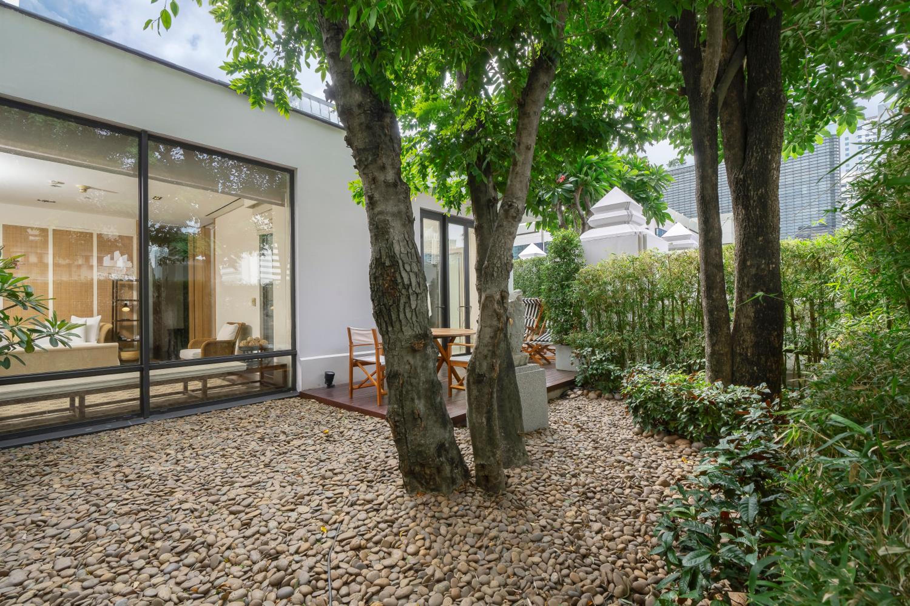 Villa with King Bed - Club Access