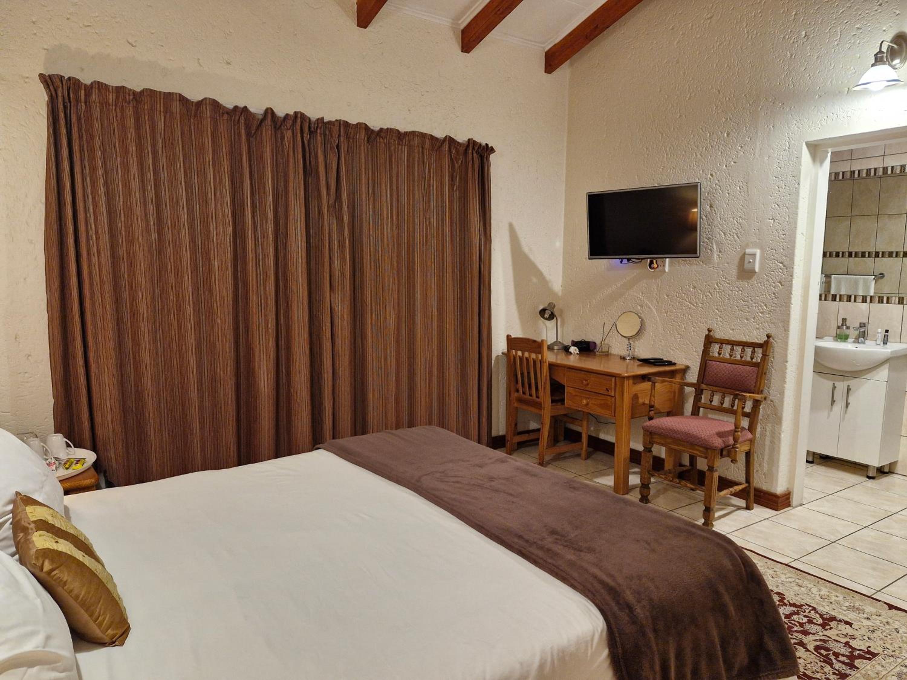 Deluxe Queen Room photo 3