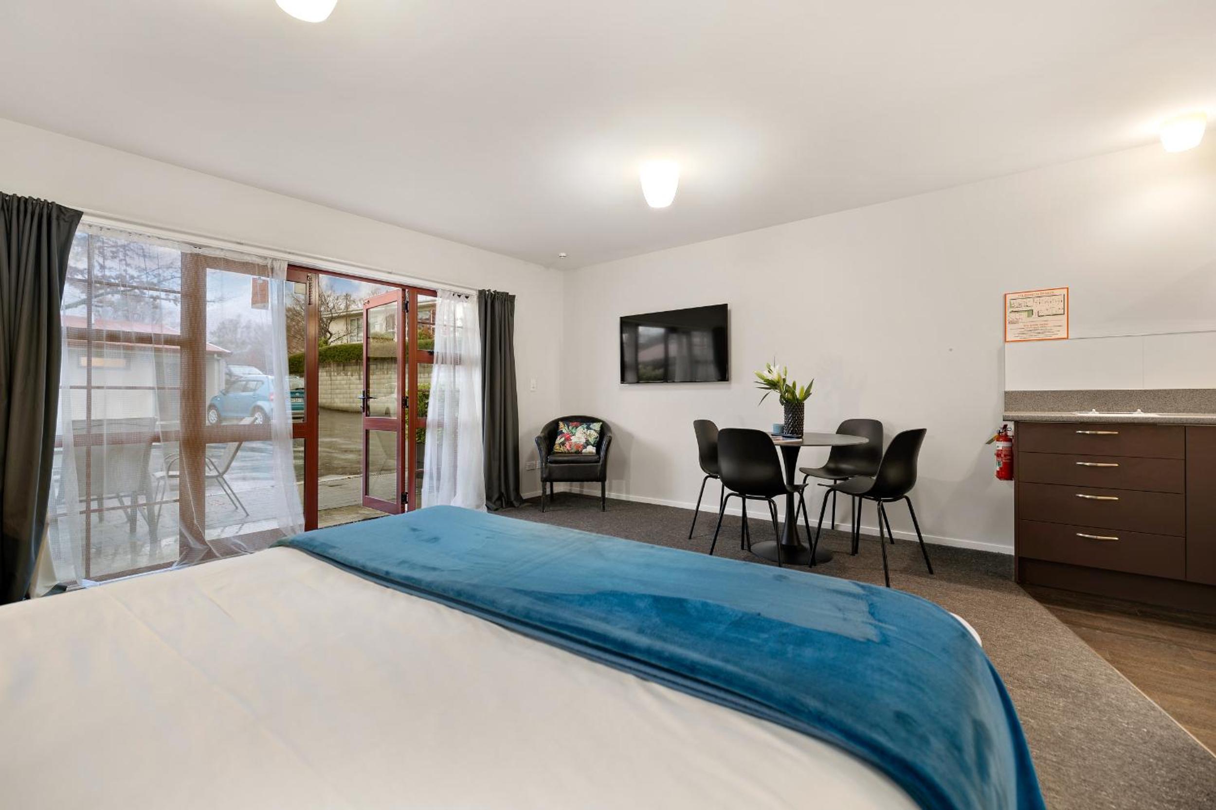 One-Bedroom Family Apartment