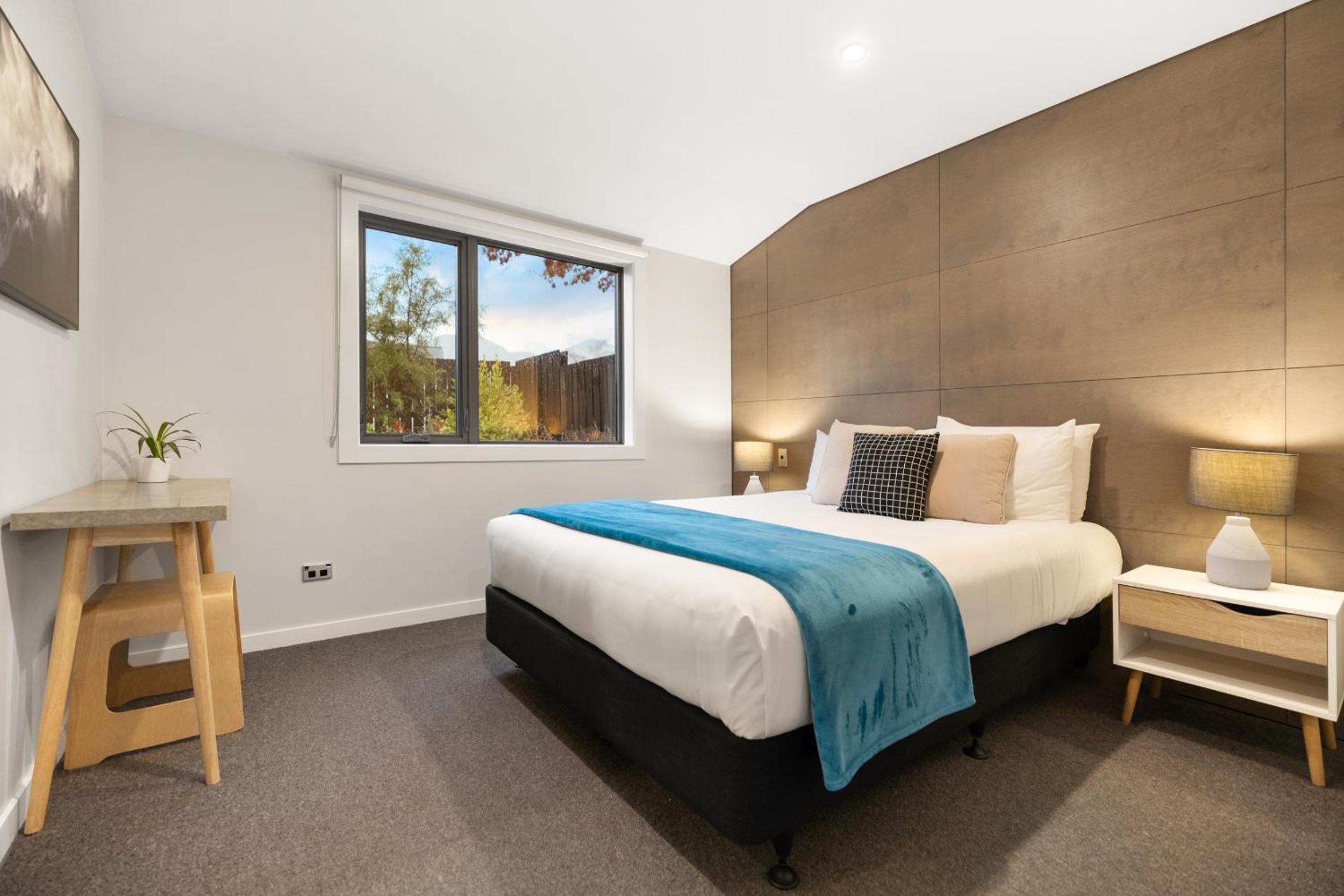 Deluxe Two-Bedroom Apartment