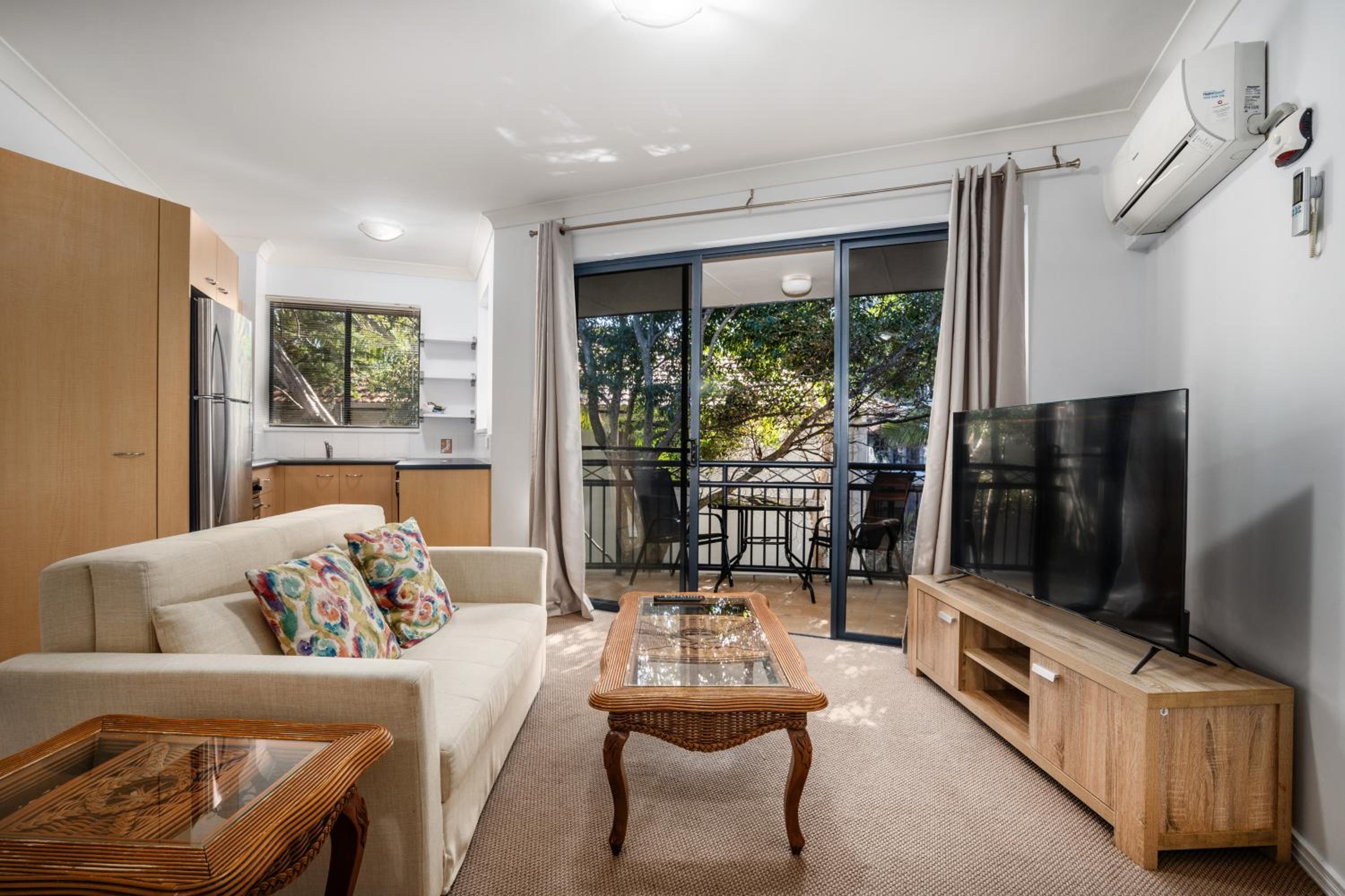 One-Bedroom Apartment - Photo 1