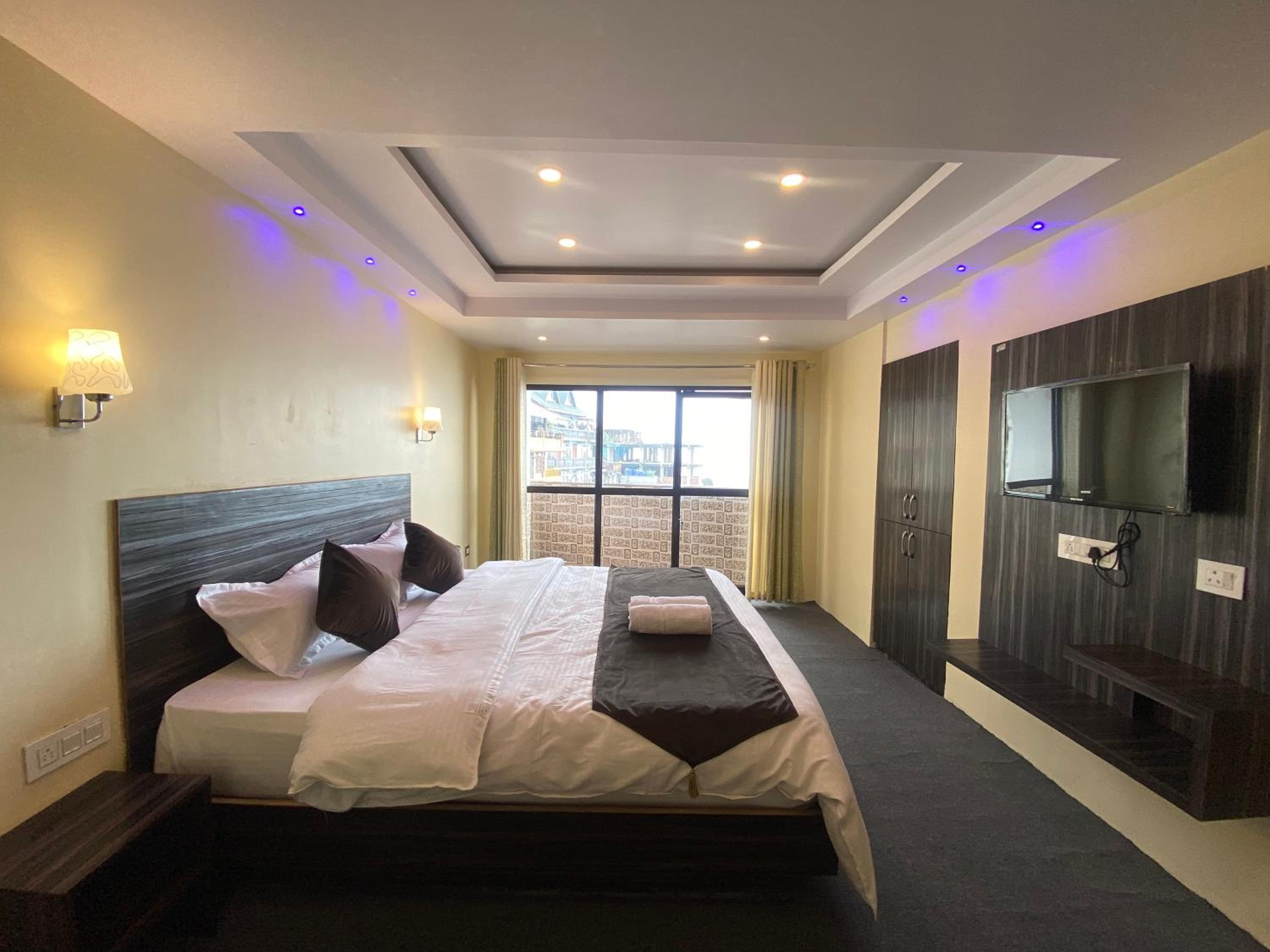 Deluxe Double Room With Balcony