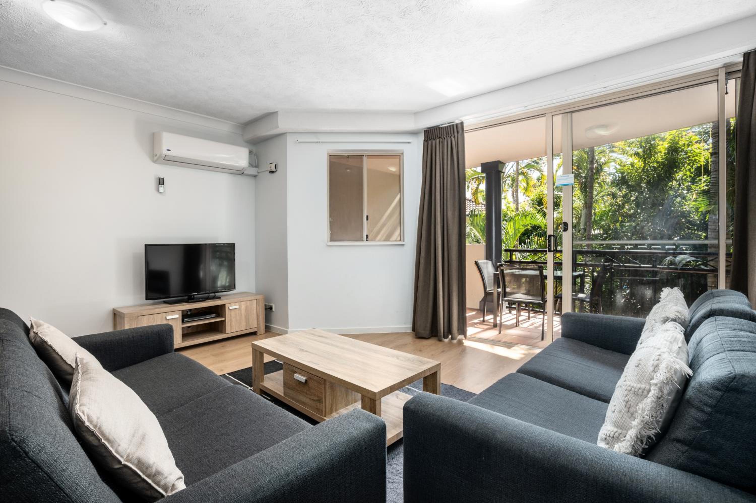 2 Bedroom Apartment - Stay & Play Package thumbnail 6