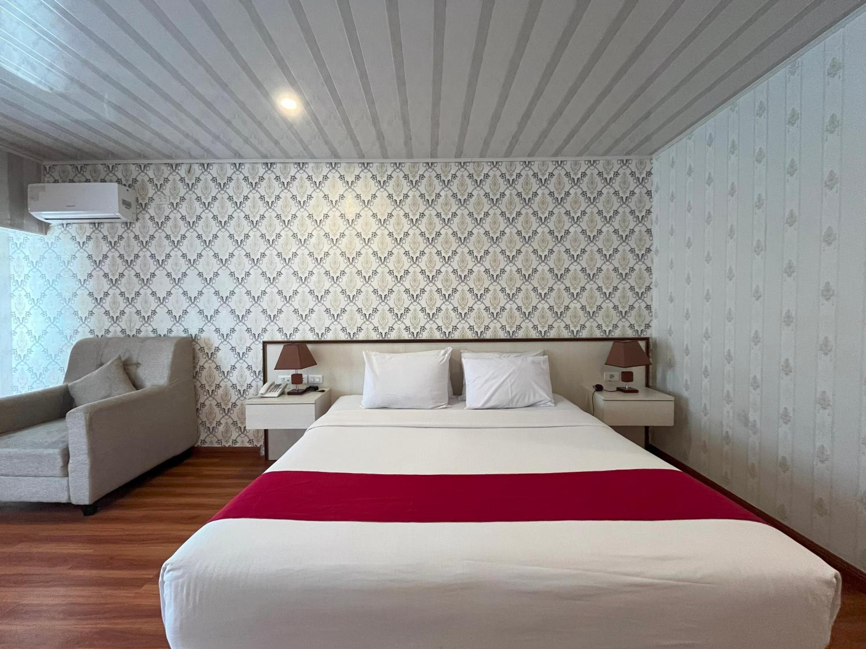 Double Room - Photo 2