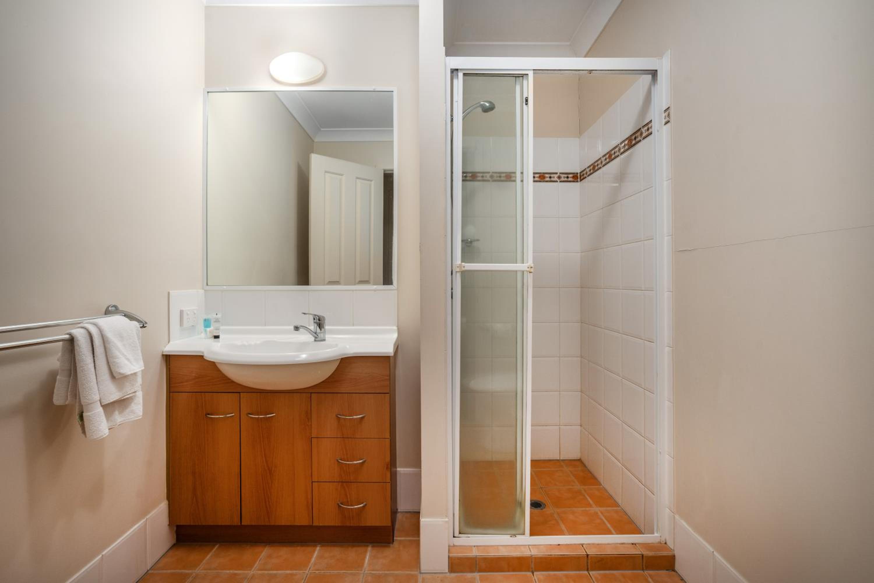 Three-Bedroom Apartment - Photo 25
