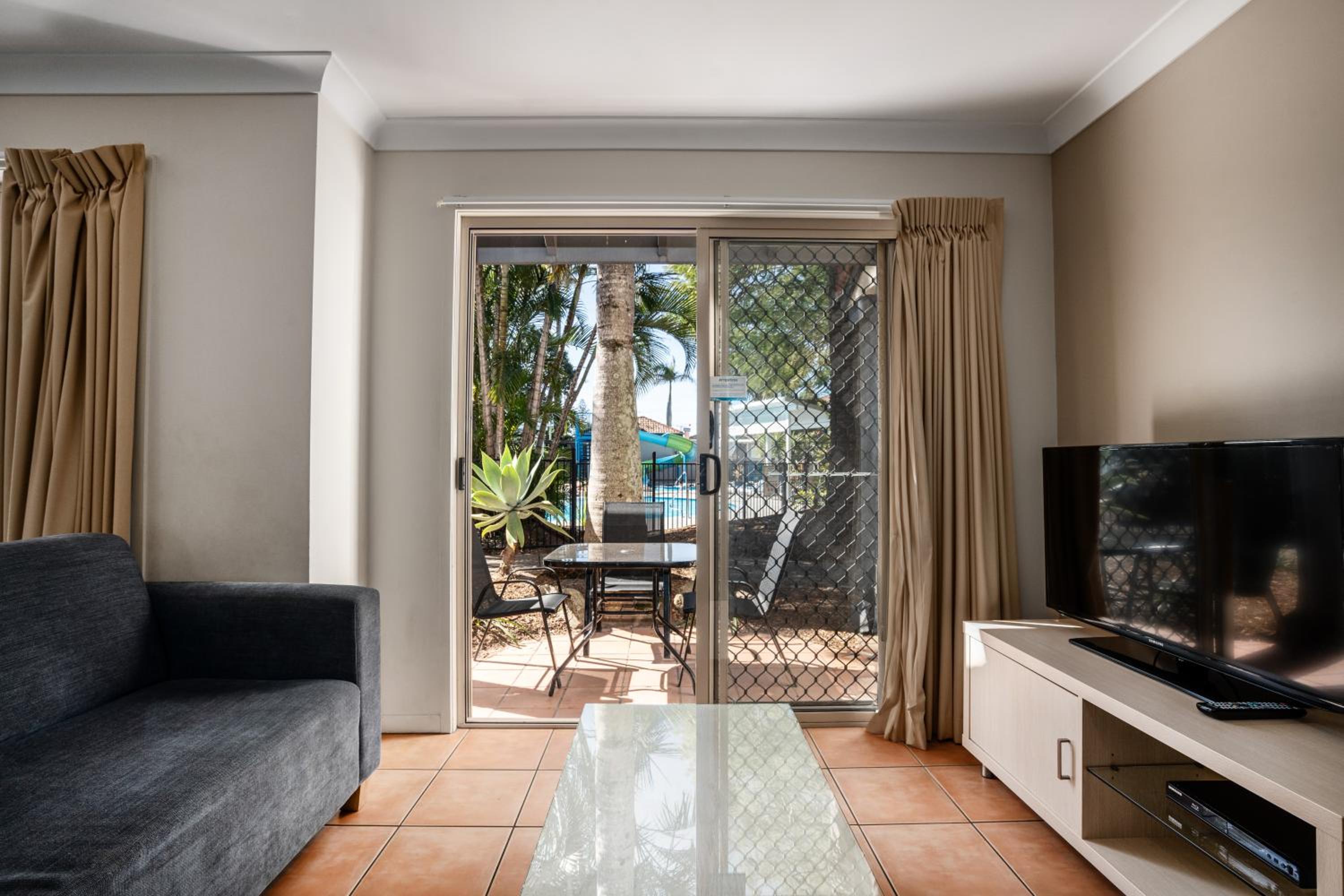 Three-Bedroom Apartment - Photo 10
