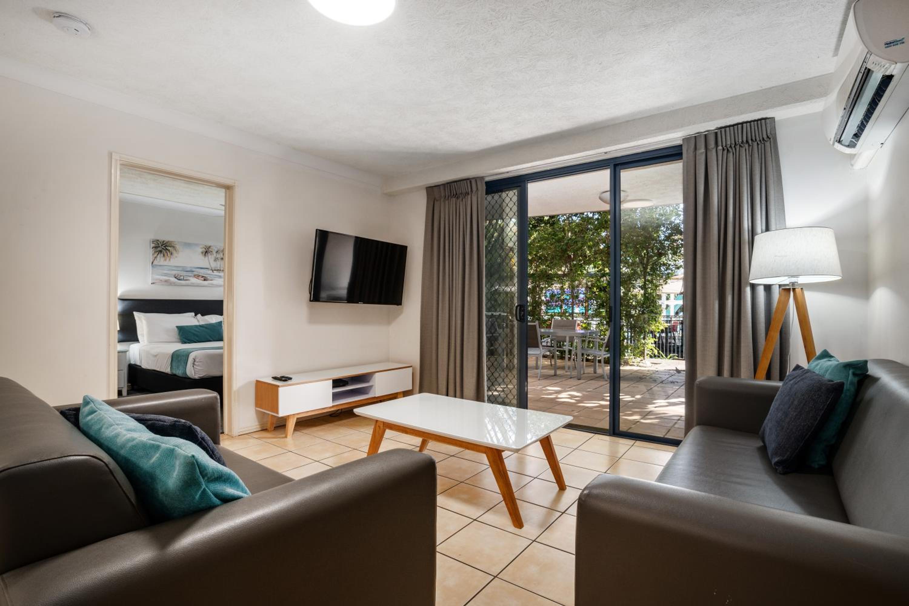 Superior Two-Bedroom Apartment - Photo 3