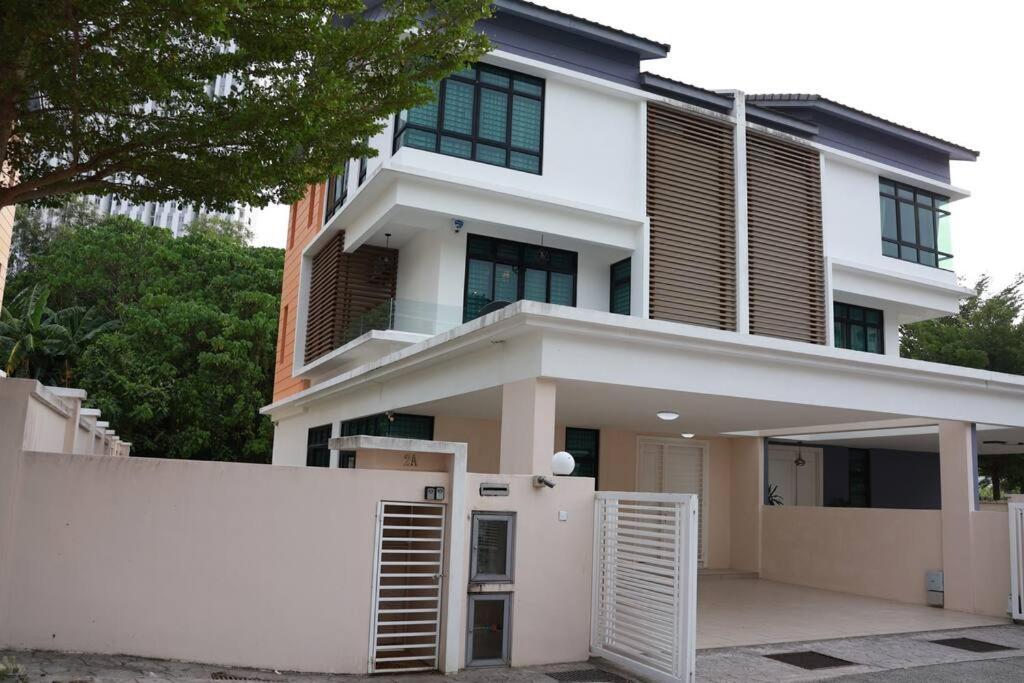 Villa photo 1