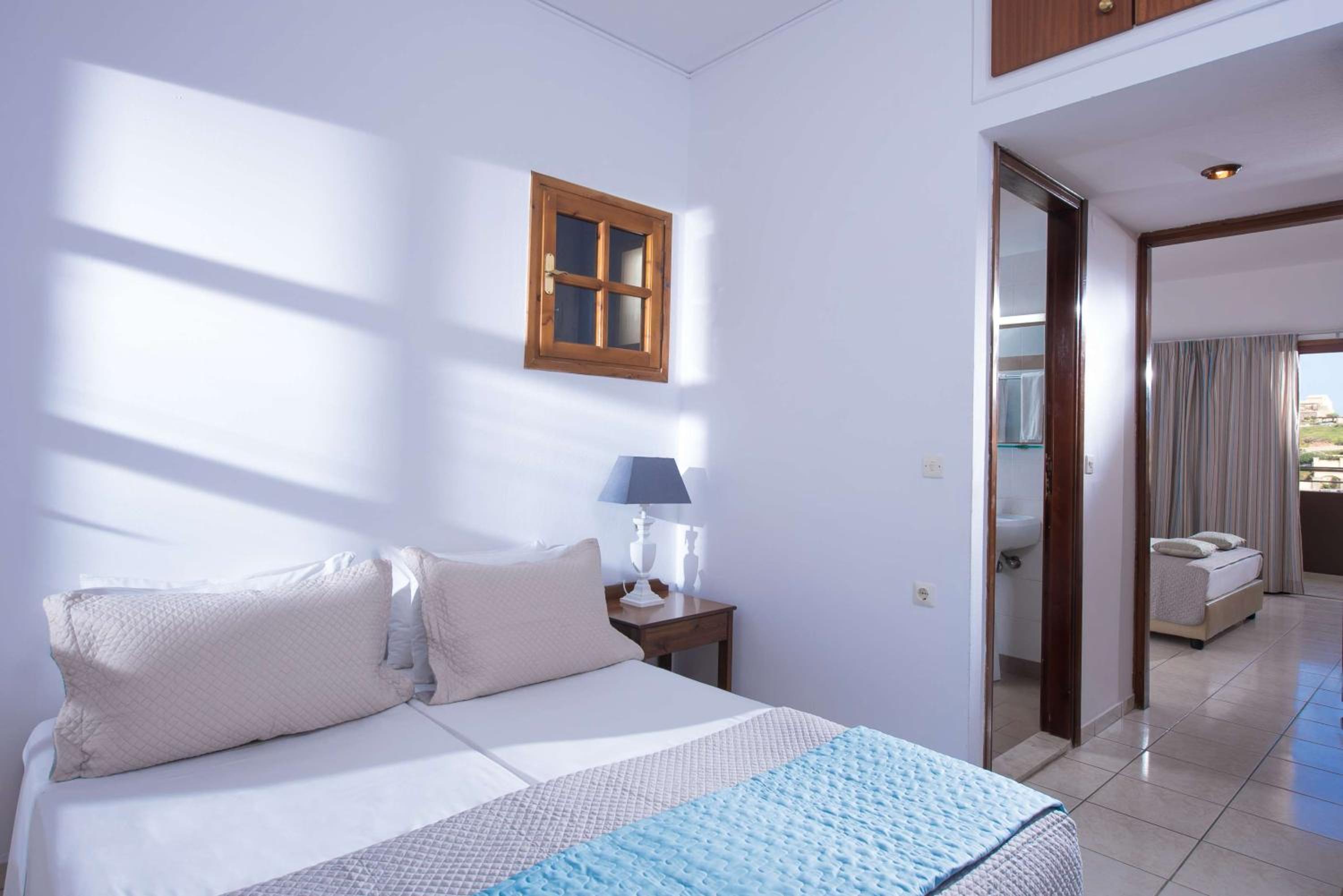Family Two-Bedroom Room with Sea View- Annex  - Photo 2
