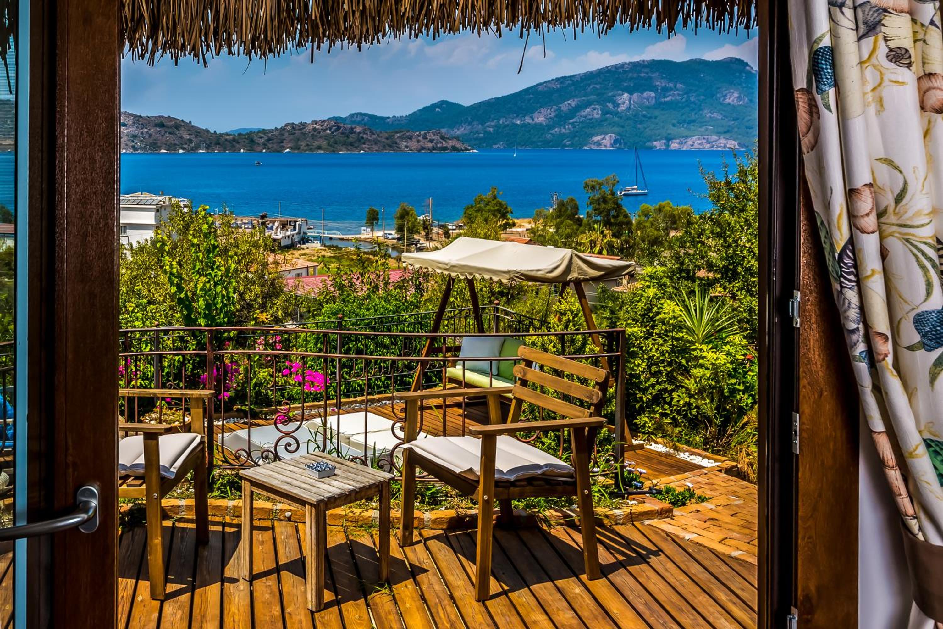 Deluxe Double Room with Sea View photo 3