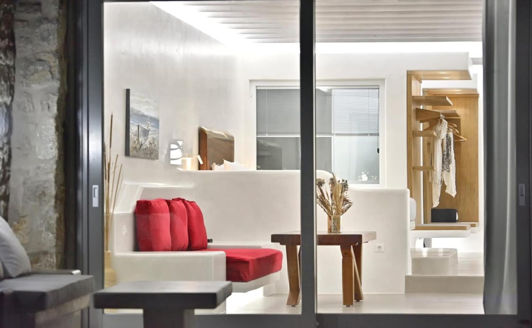 Suite with Private Pool - Photo 2