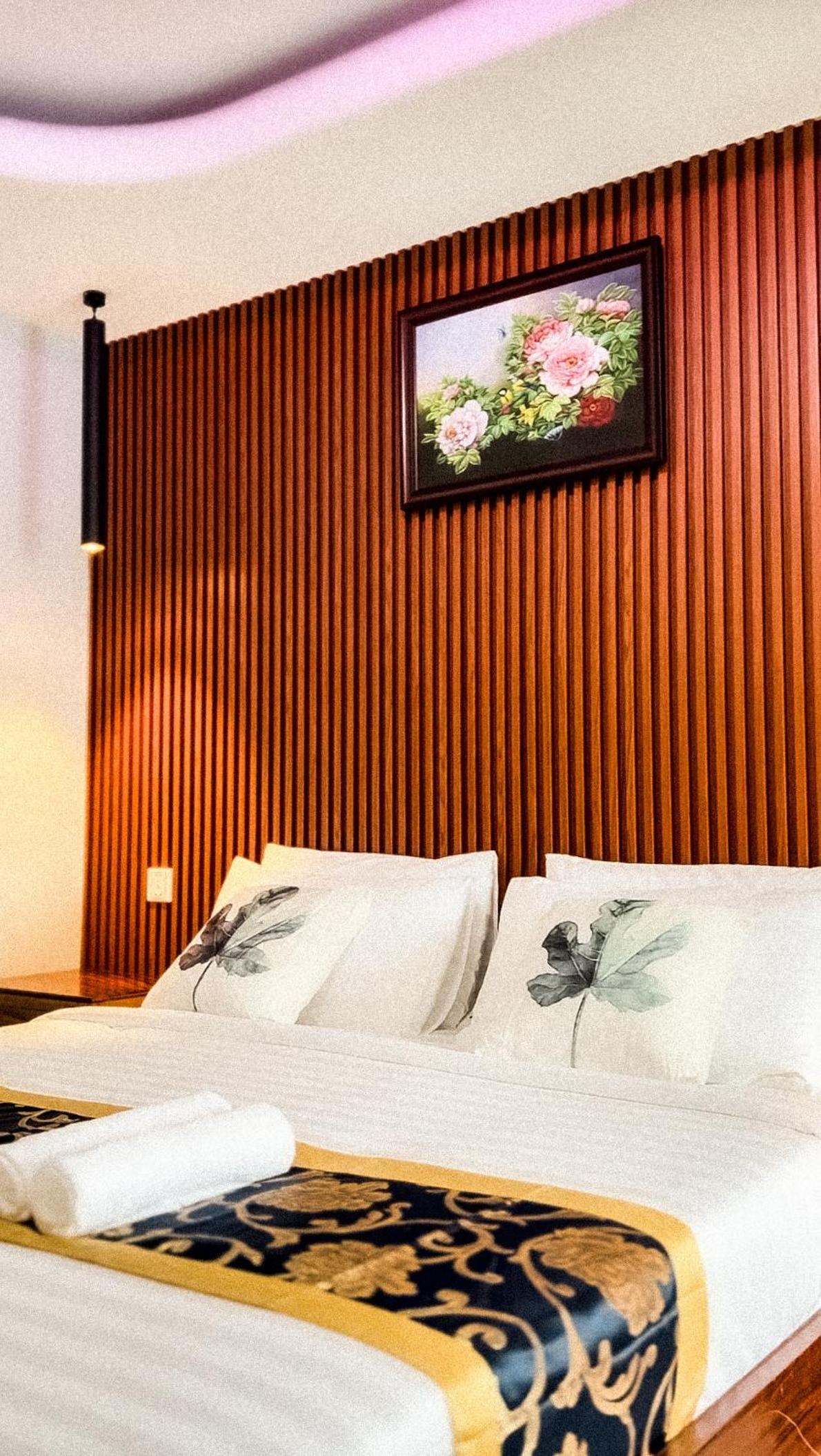 Deluxe Double Room with Balcony photo 1