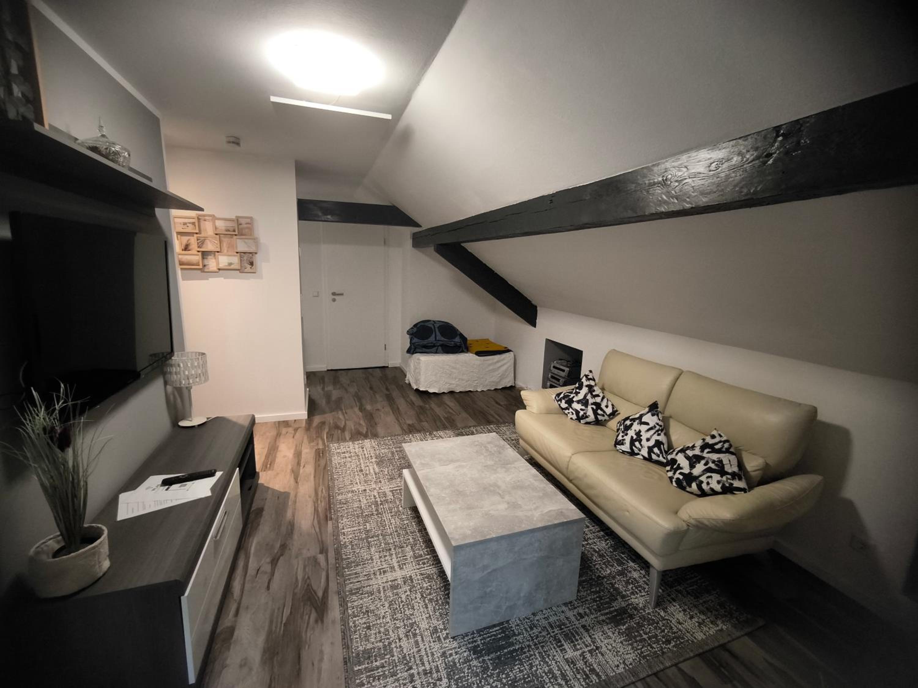 One-Bedroom Apartment photo 1