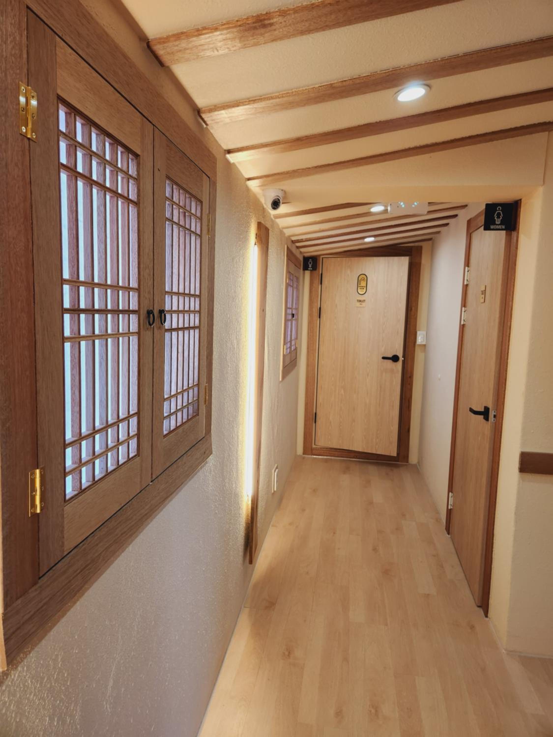 Queen Room - Photo 1