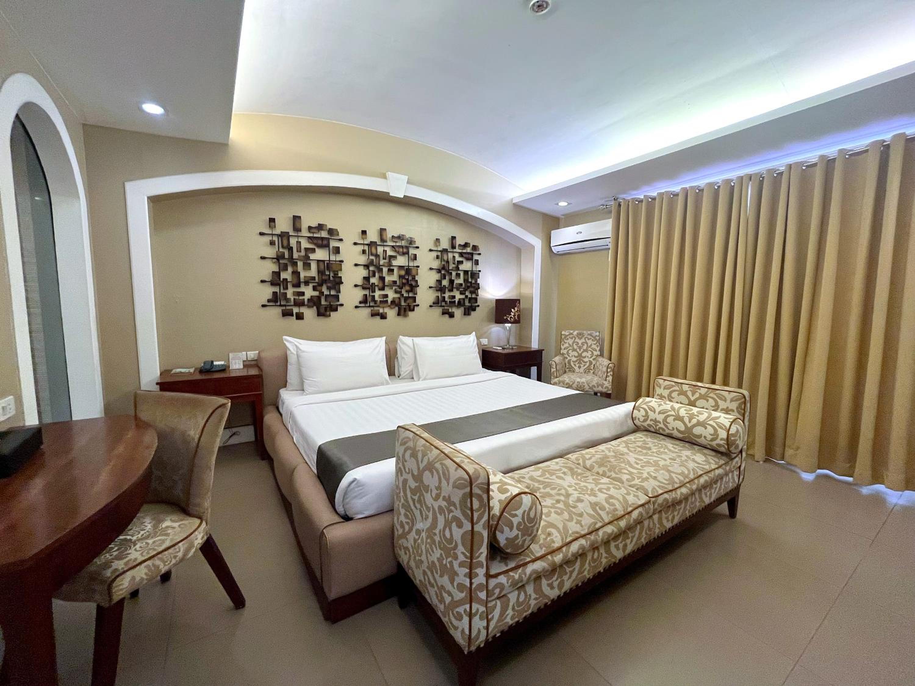 Presidential Suite photo 1