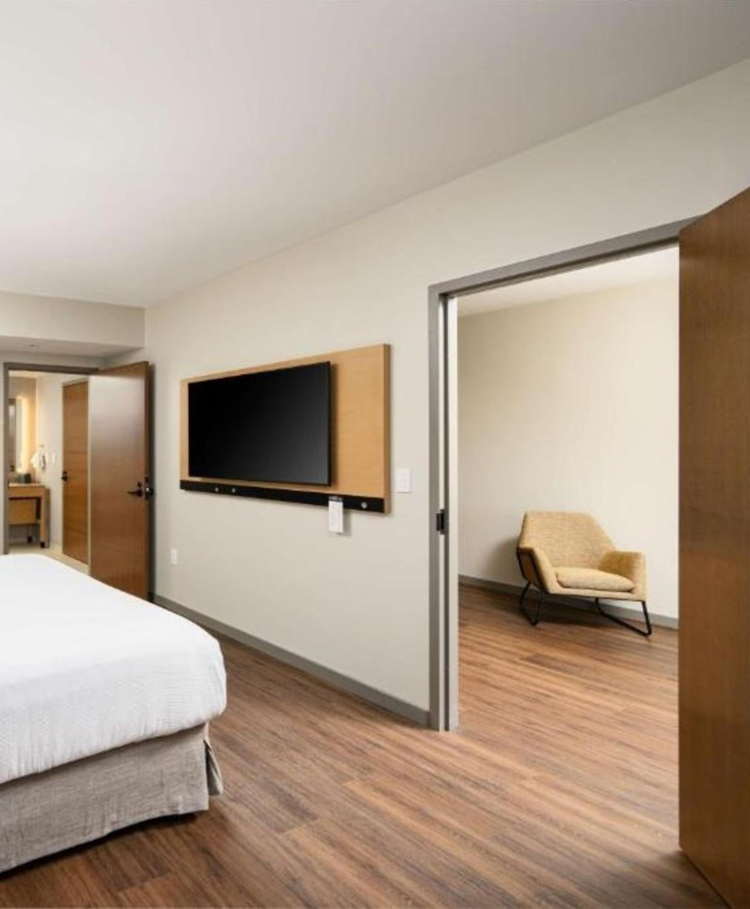 King Suite with Sofa Bed and Accessible Tub - Photo 3
