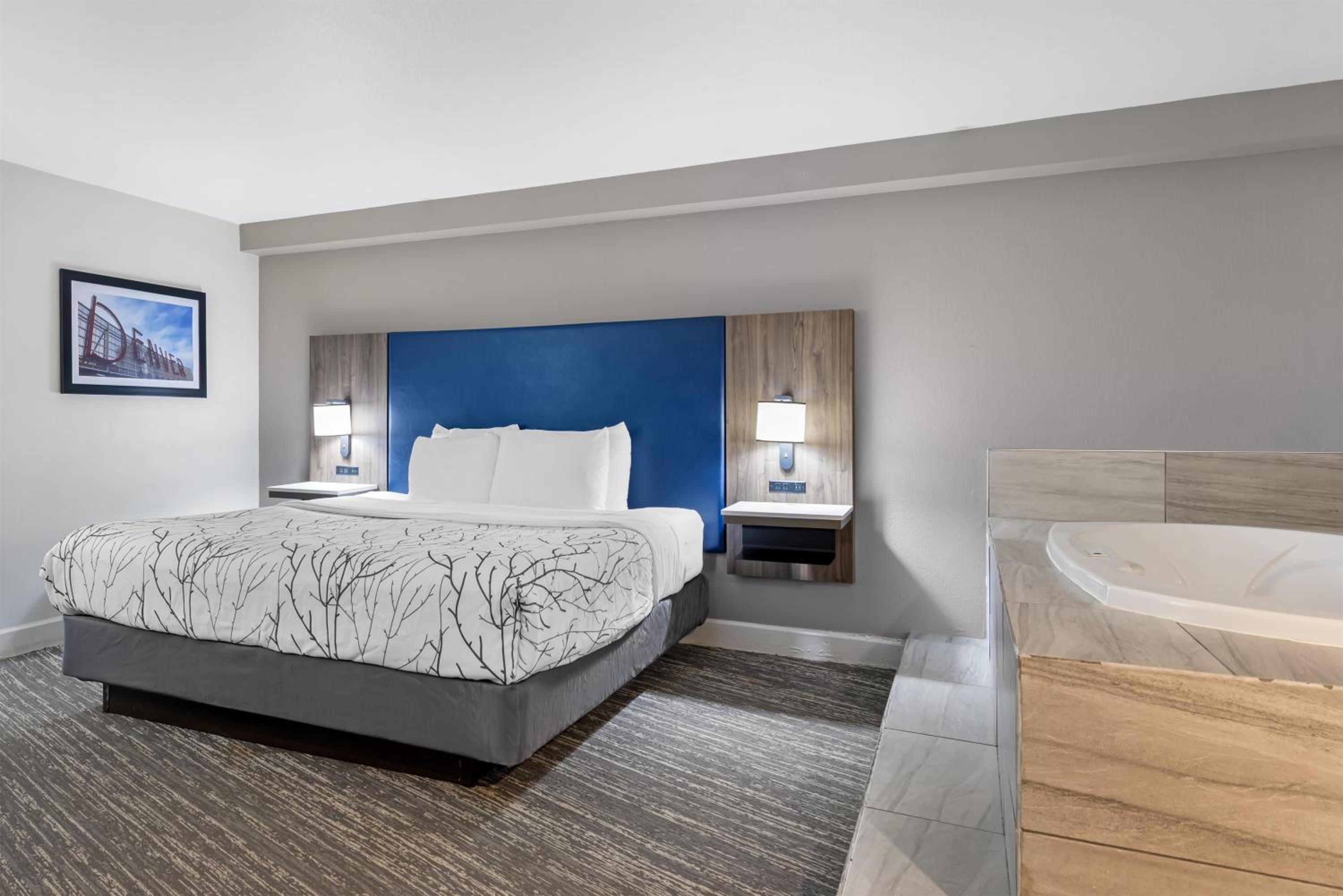 King Suite with Balcony and Jetted Tub - Non-Smoking