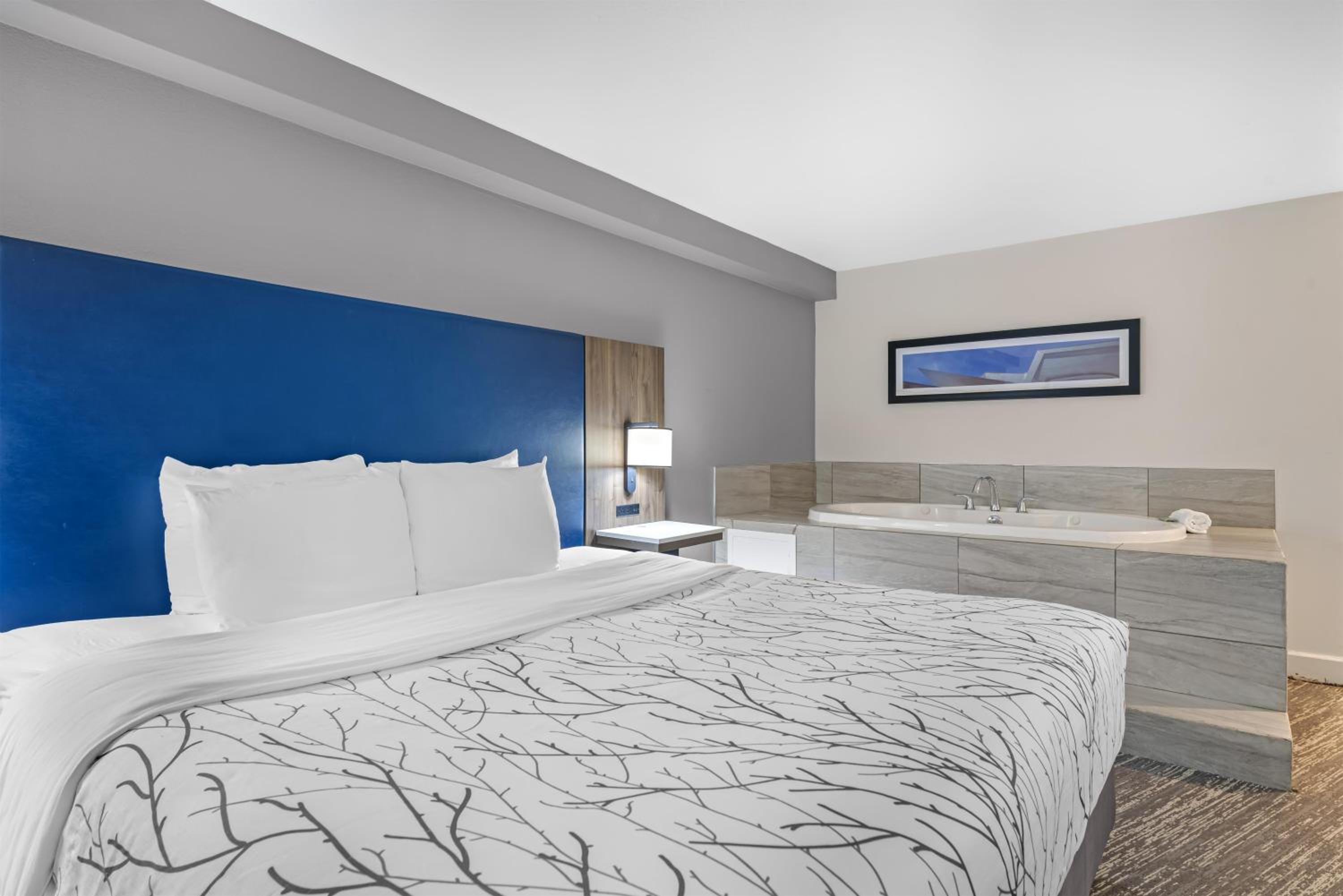 King Suite with Balcony and Jetted Tub - Non-Smoking