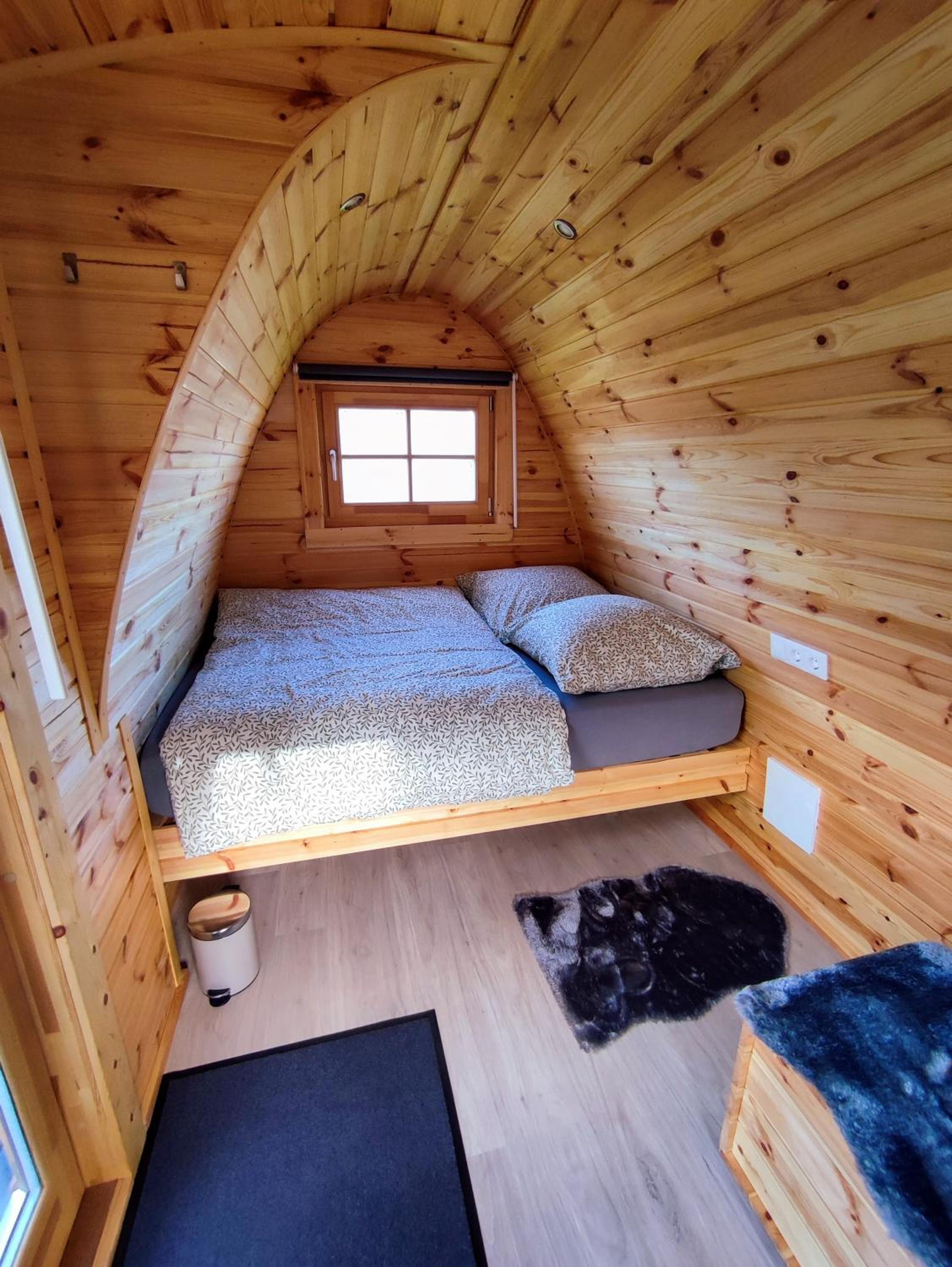One-Bedroom House photo 1