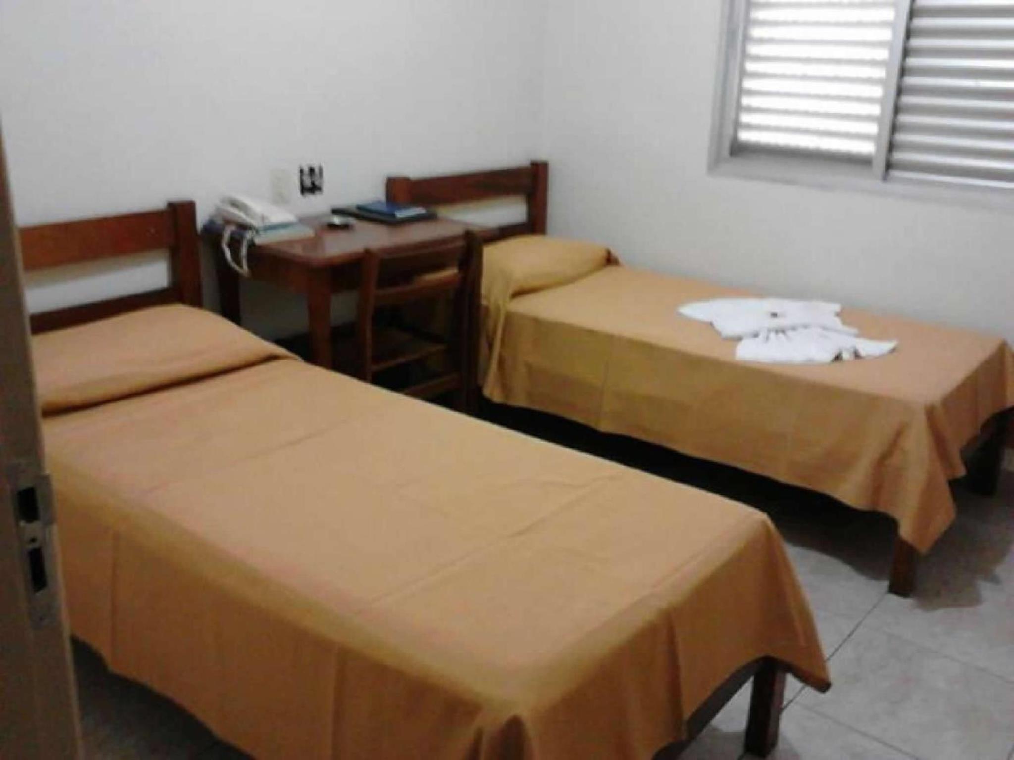Standard Twin Room photo 3