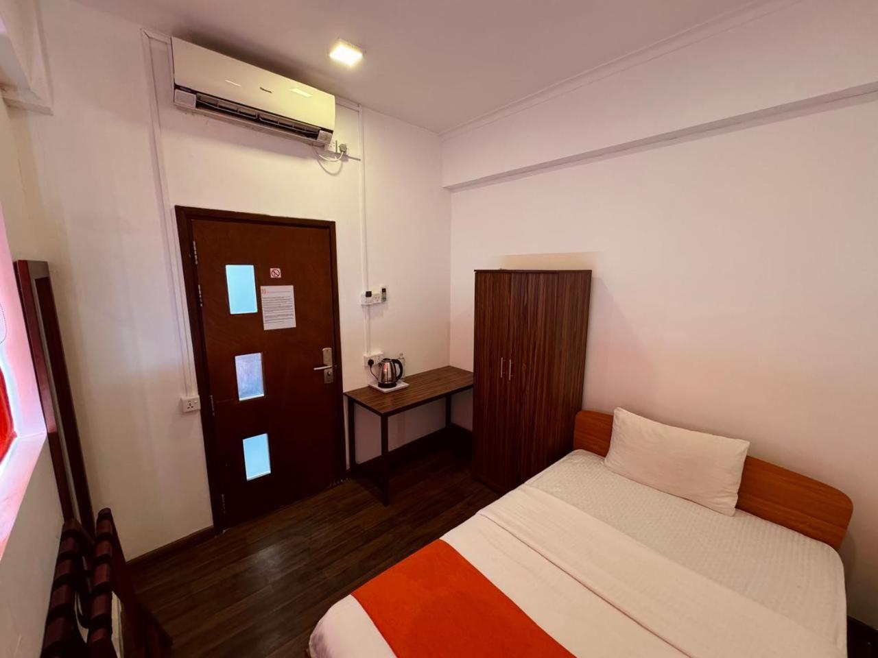 Chambre Simple avec Salle de Bains Commune