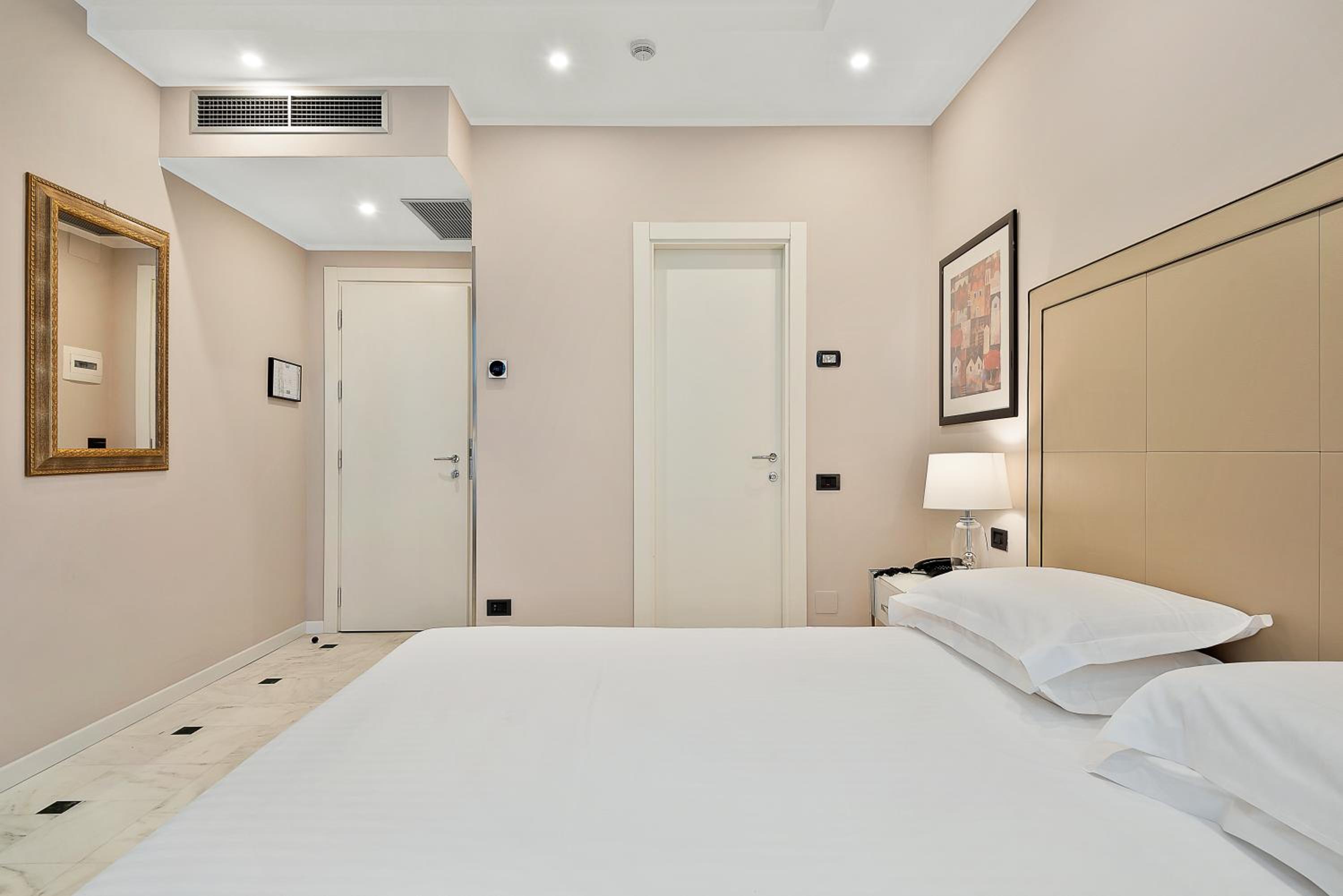 Classic Double Room photo 3