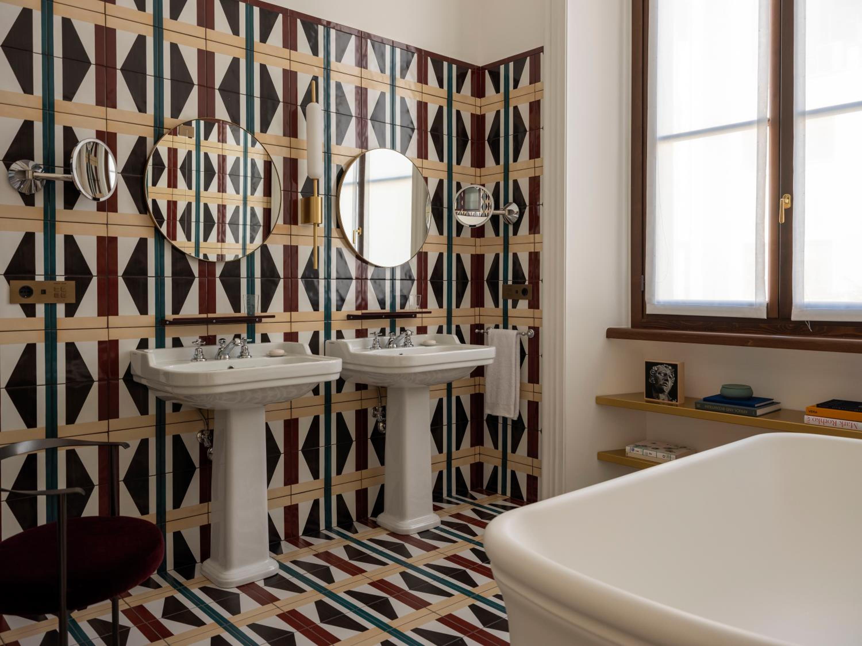 Junior Suite thumbnail 6