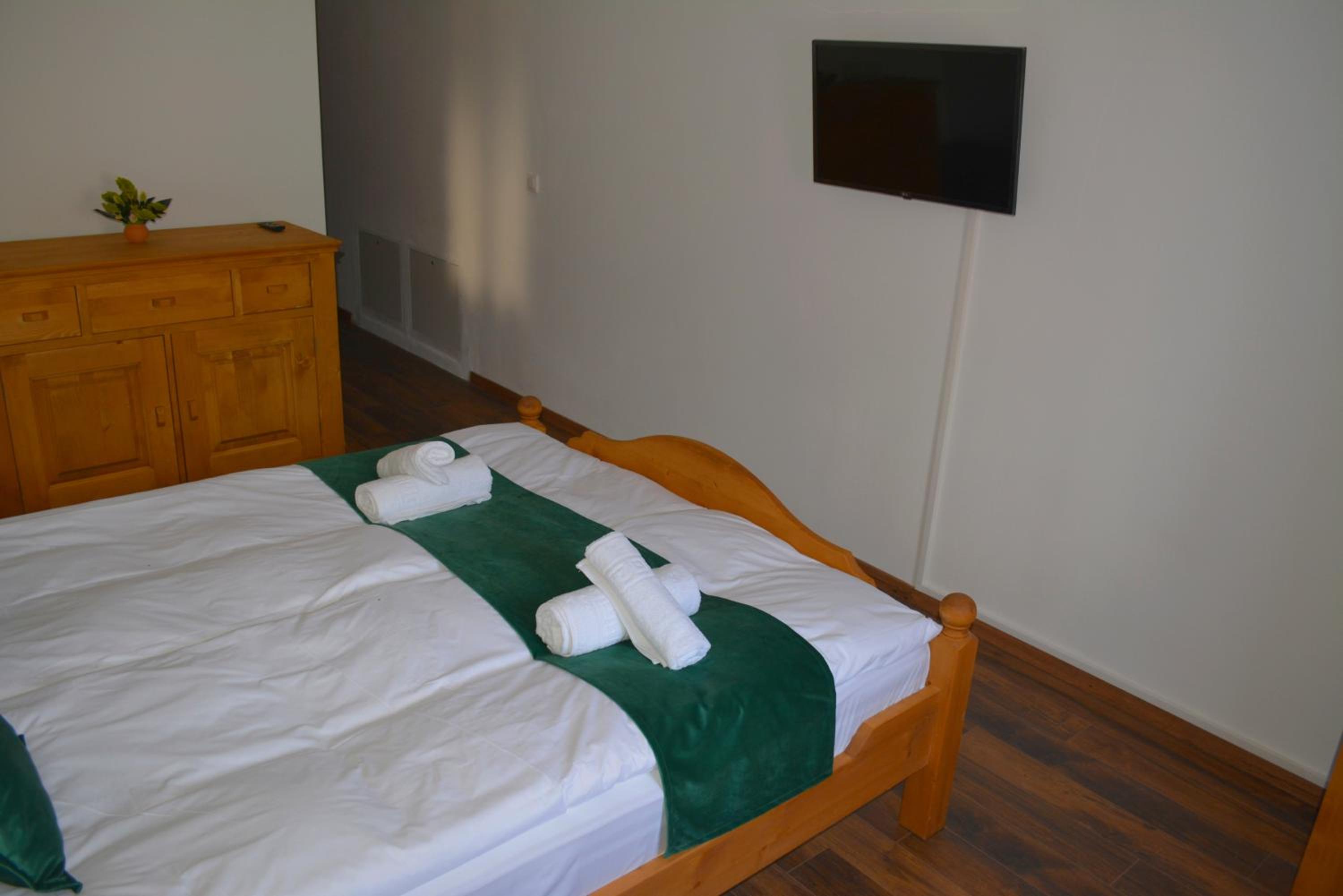 Double Room With Private Bathroom photo 3