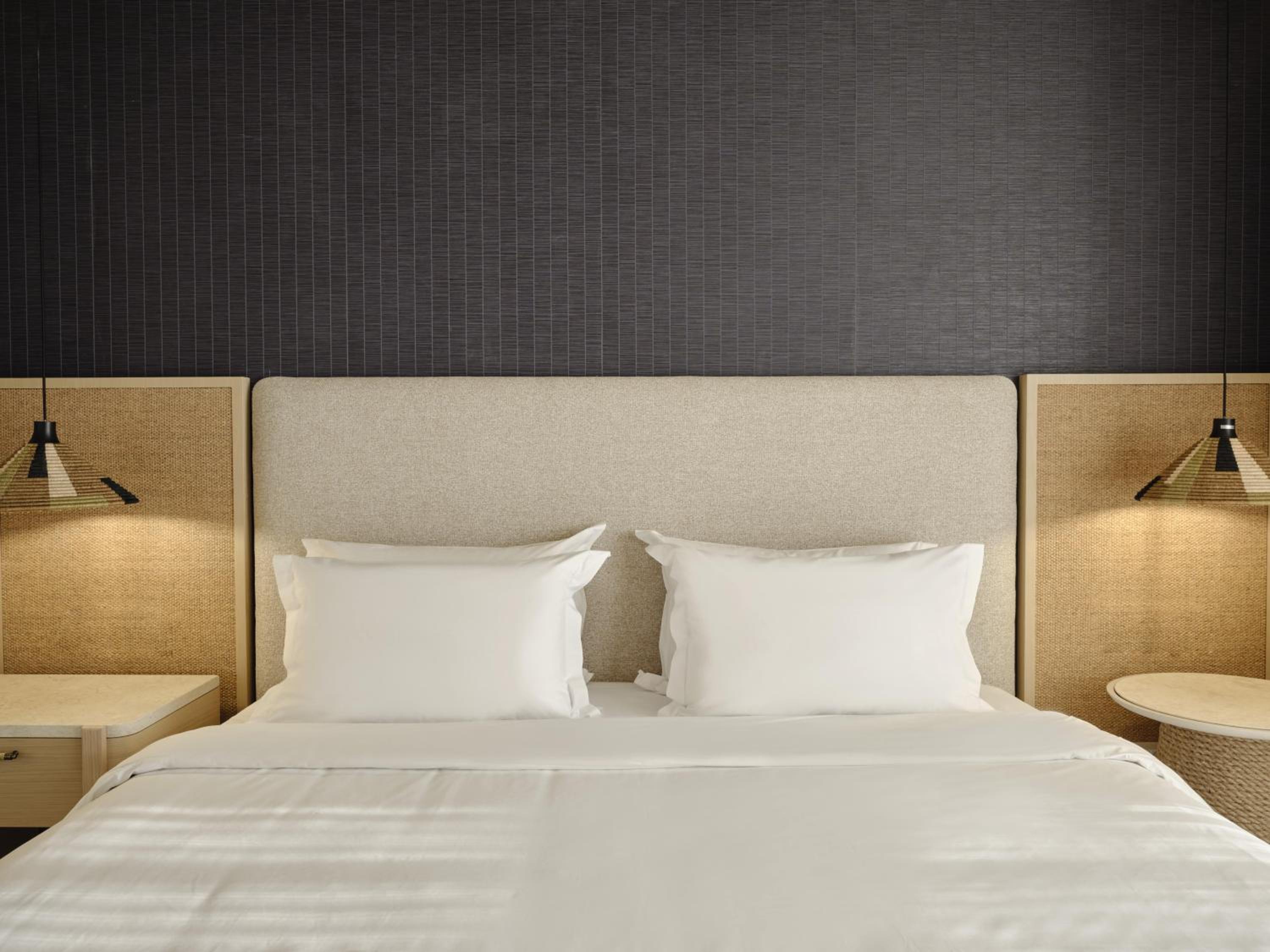 Deluxe Inland View Room thumbnail 6