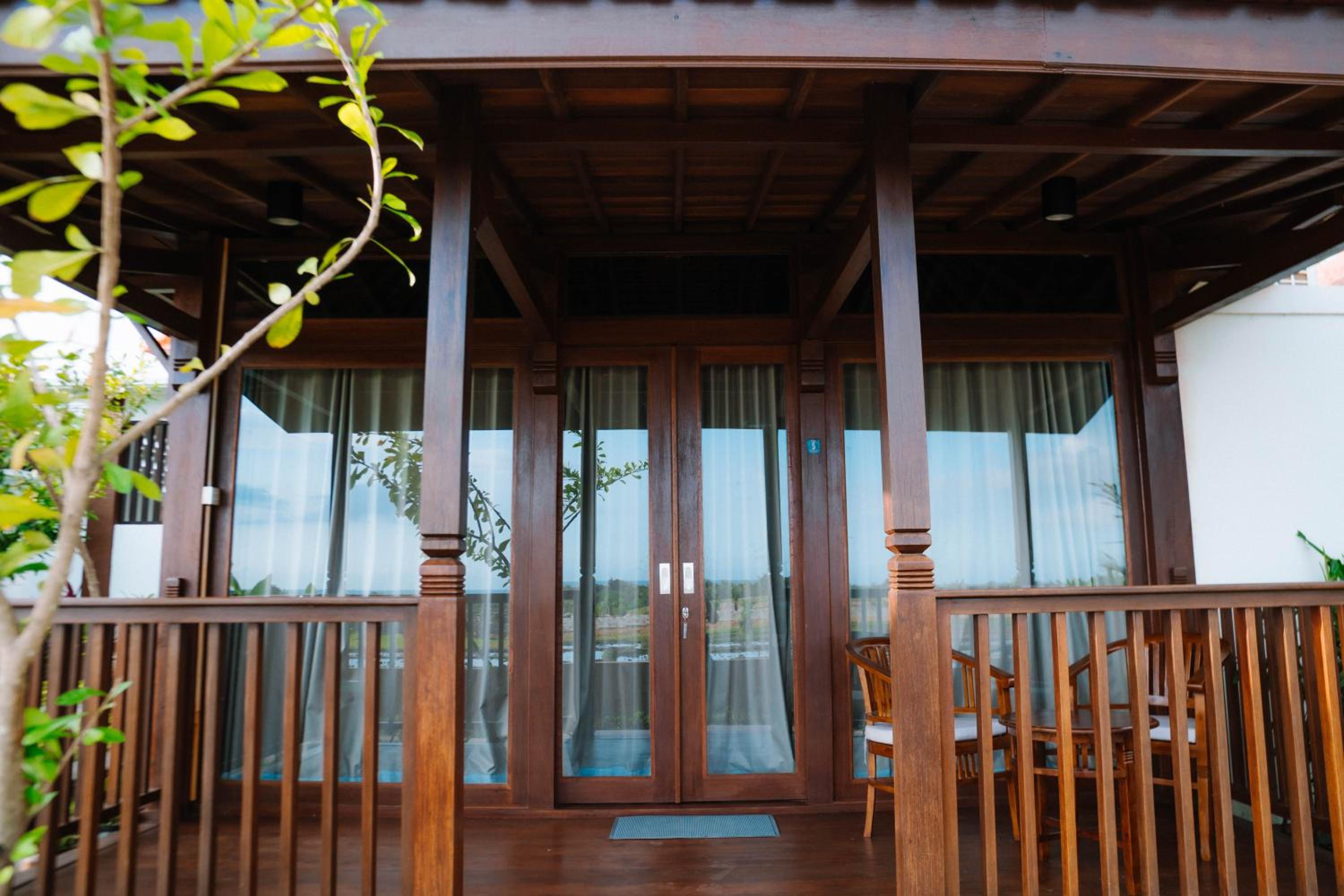 Deluxe Bungalow with Sea View photo 3