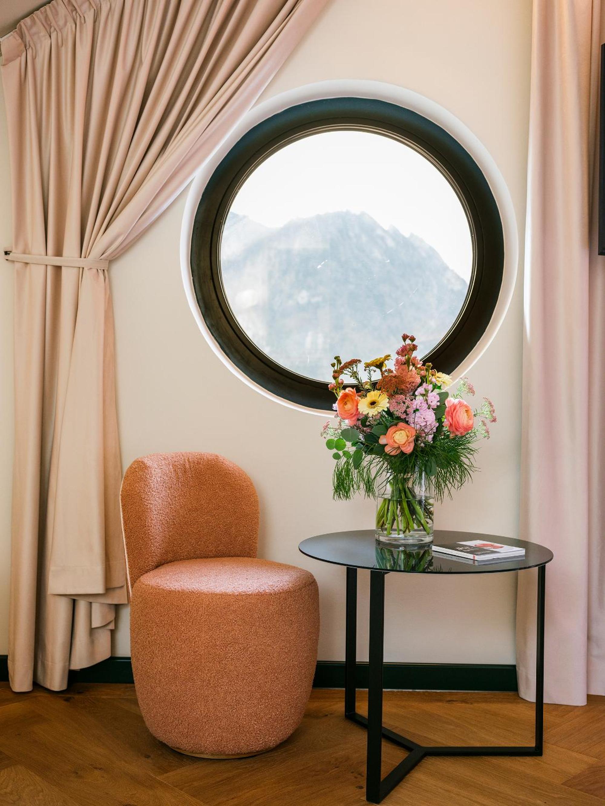 Suite with Lake View