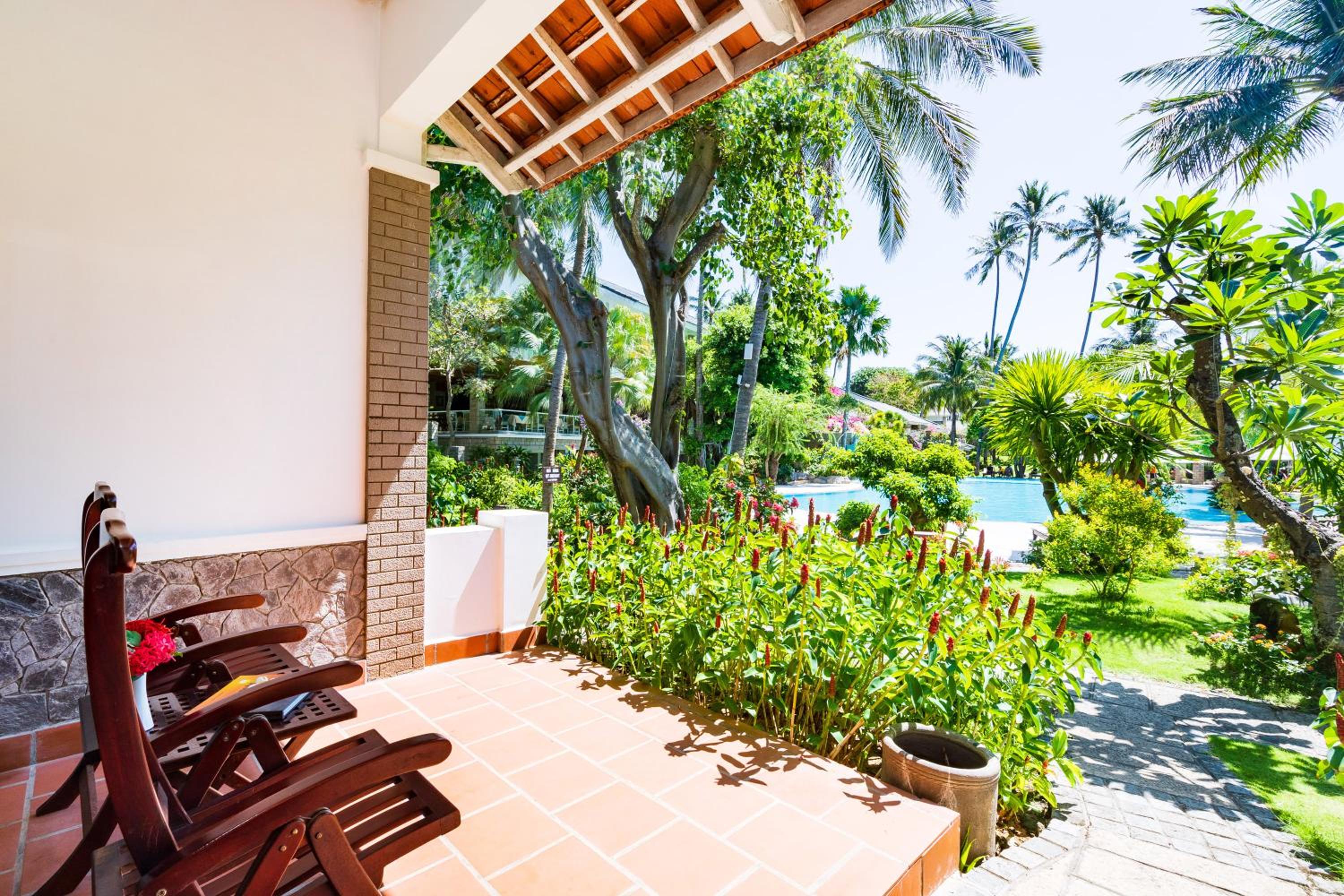 Superior Double Room with Pool View photo 2