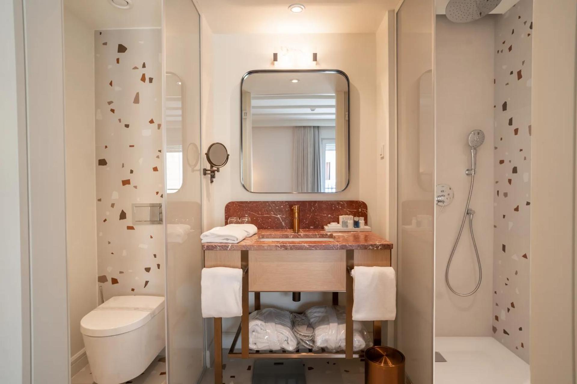 Double or Twin Room with Sea View- Villa Camellia annex building - Photo 4