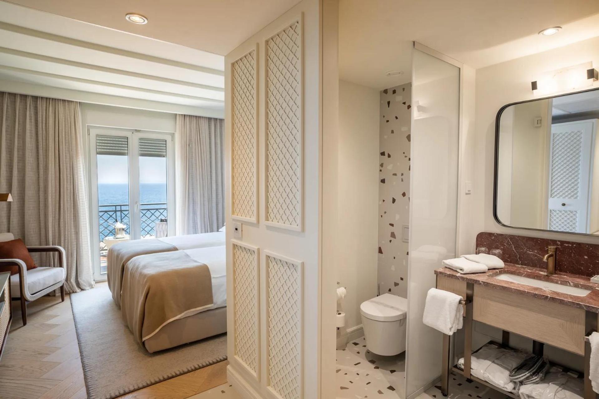 Double or Twin Room with Sea View- Villa Camellia annex building - Photo 3