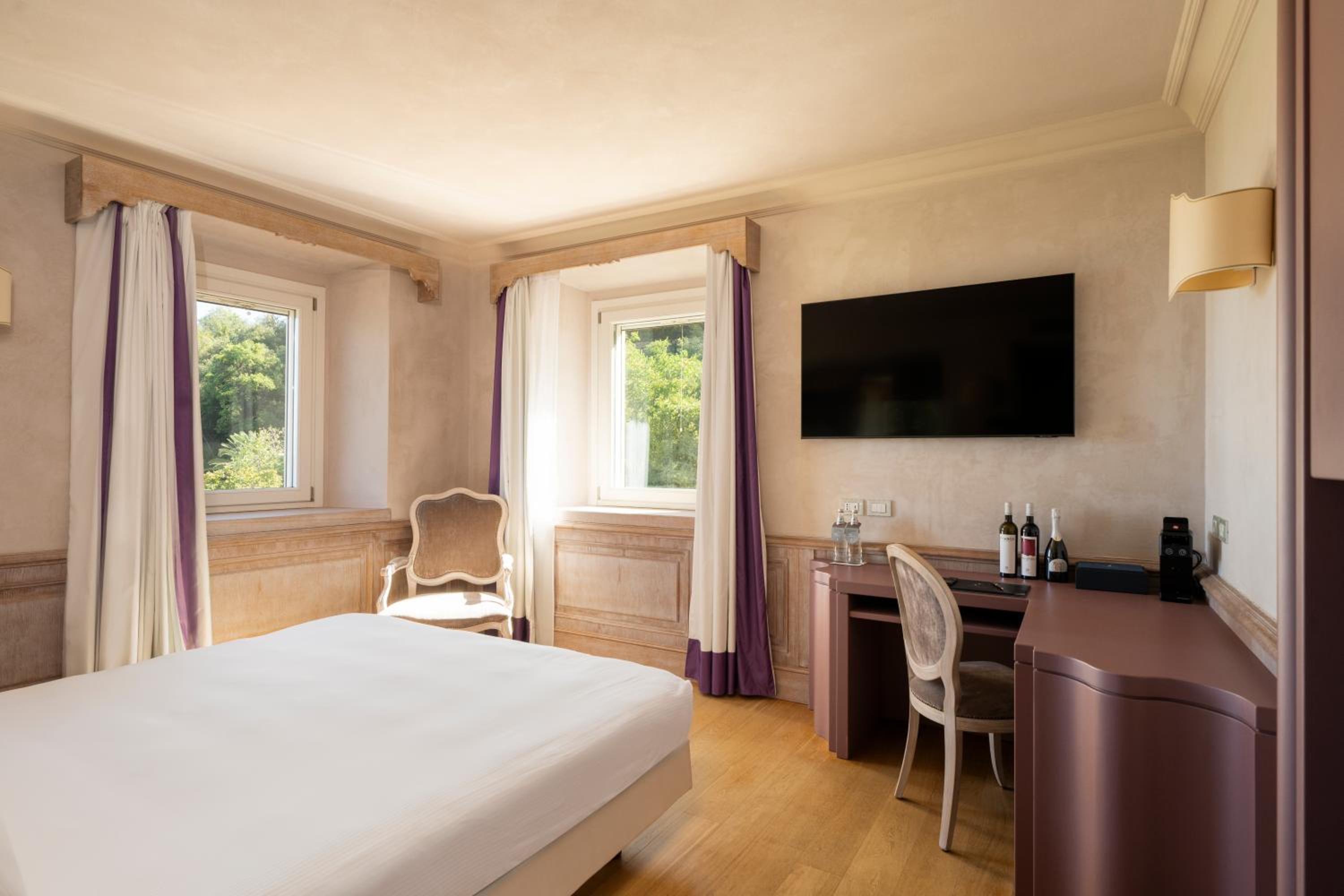 Deluxe Double Room with Garden View - Photo 1