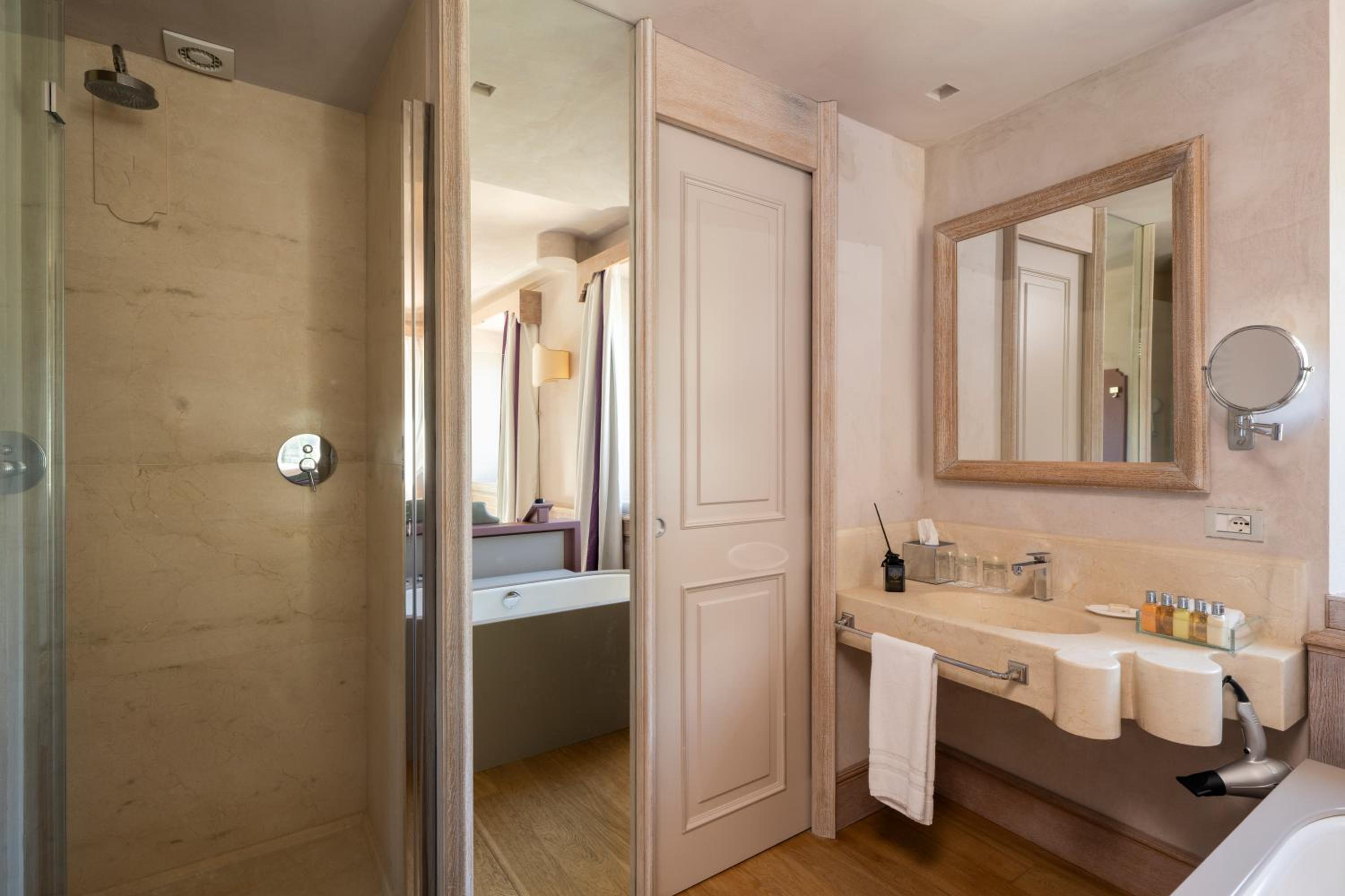 Prestige Double Room with Garden View - Photo 3