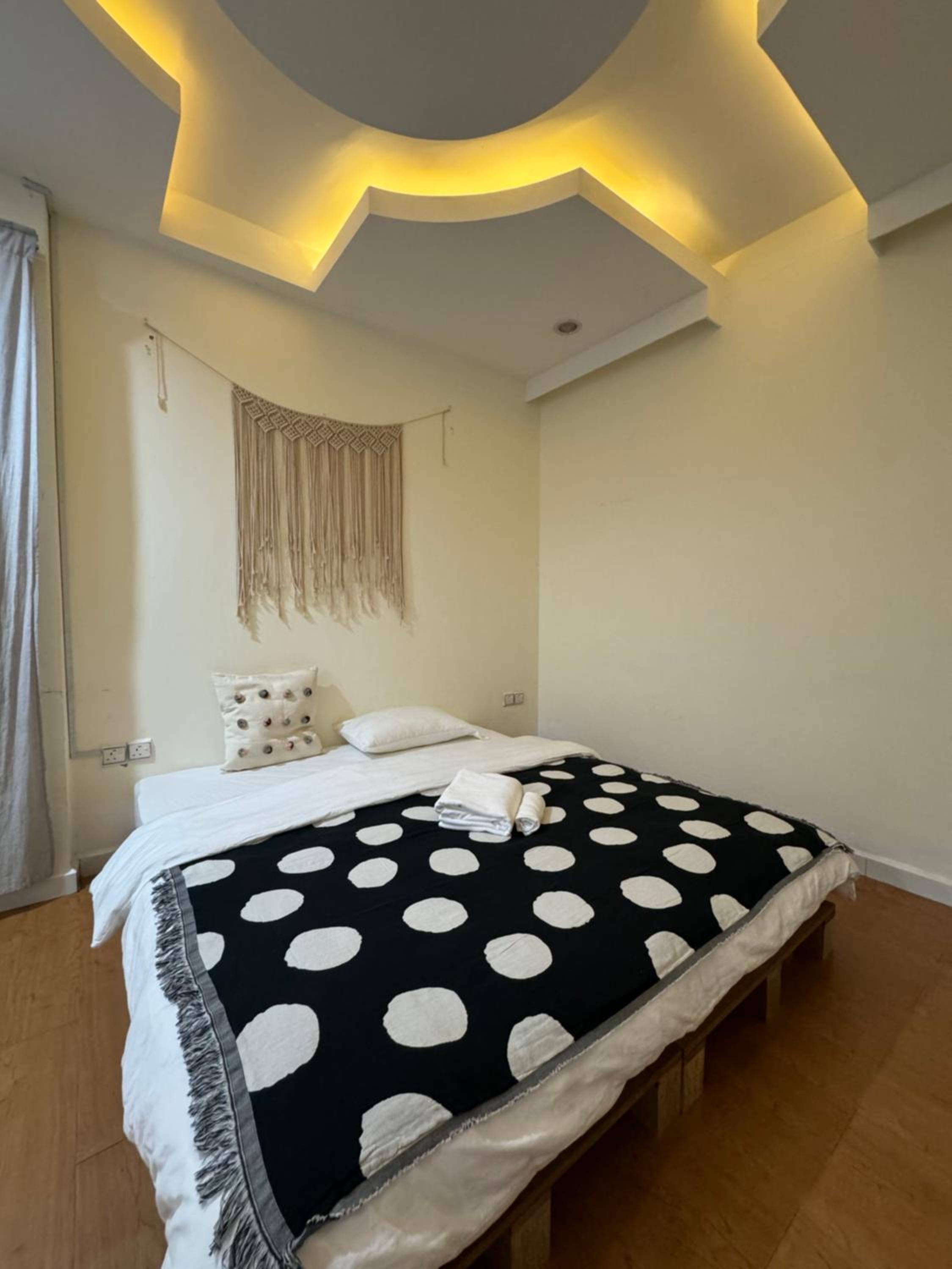 Standard King Room photo 3