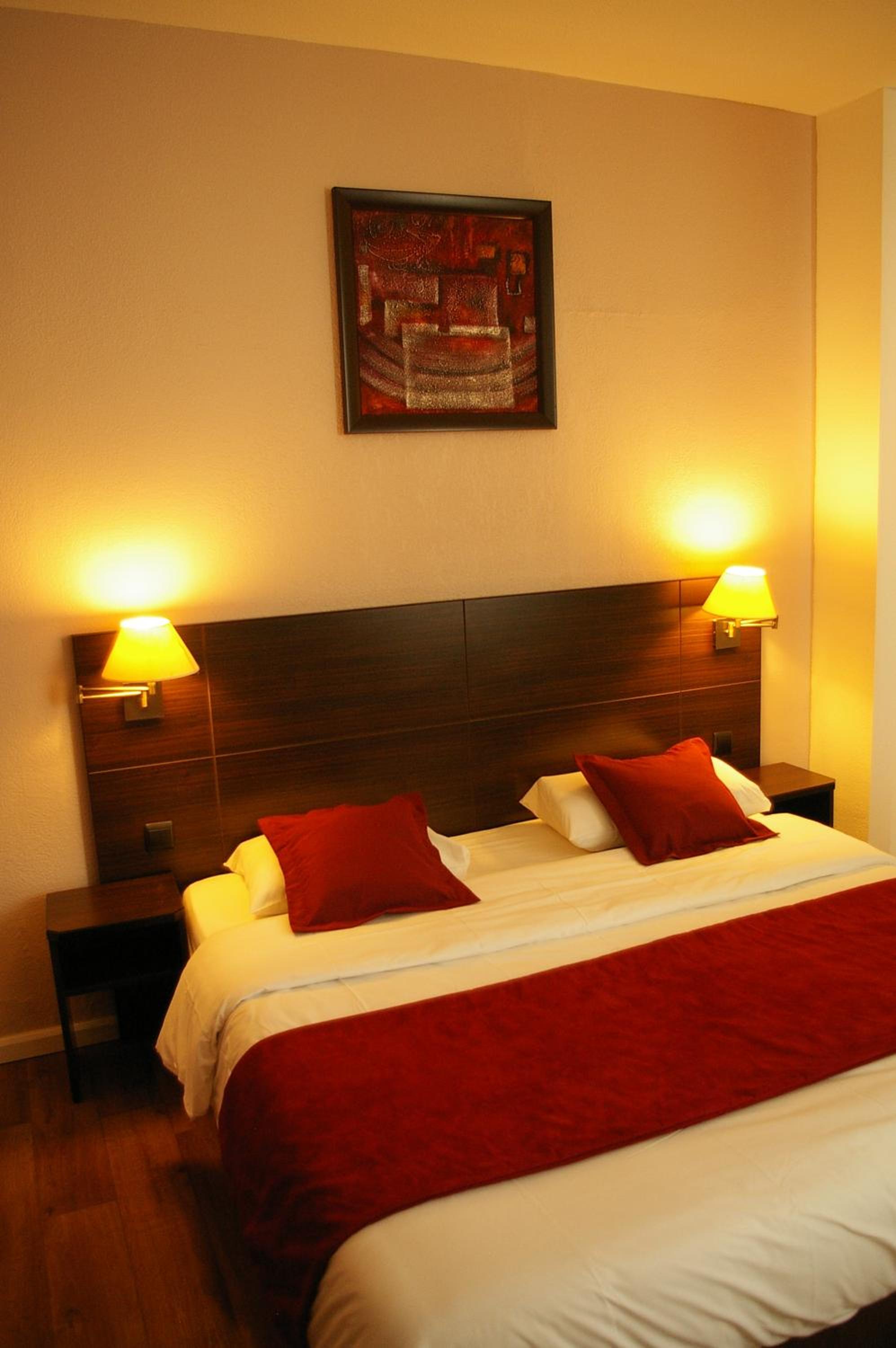 Double Room - Photo 2