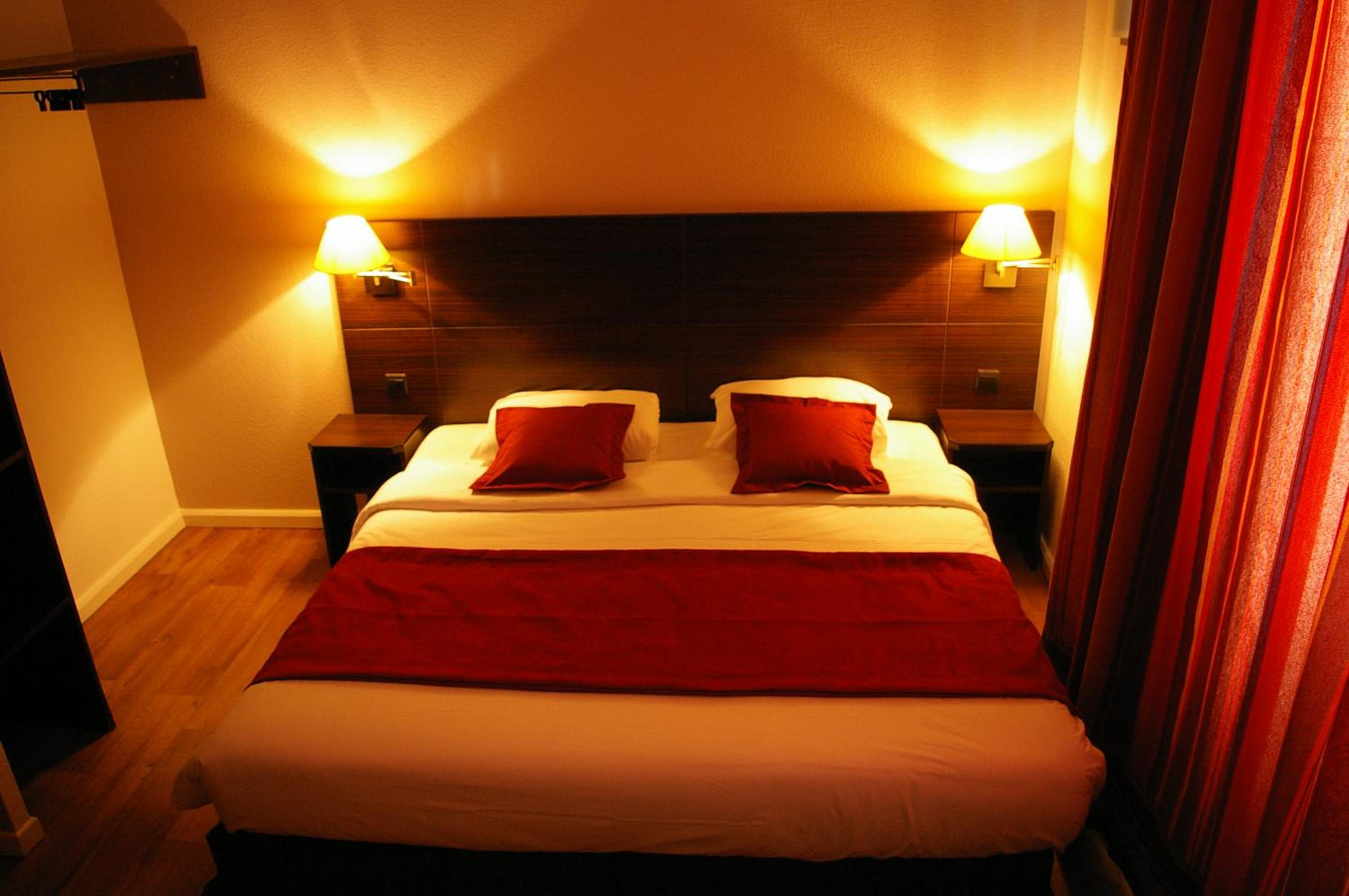 Double Room - Photo 8